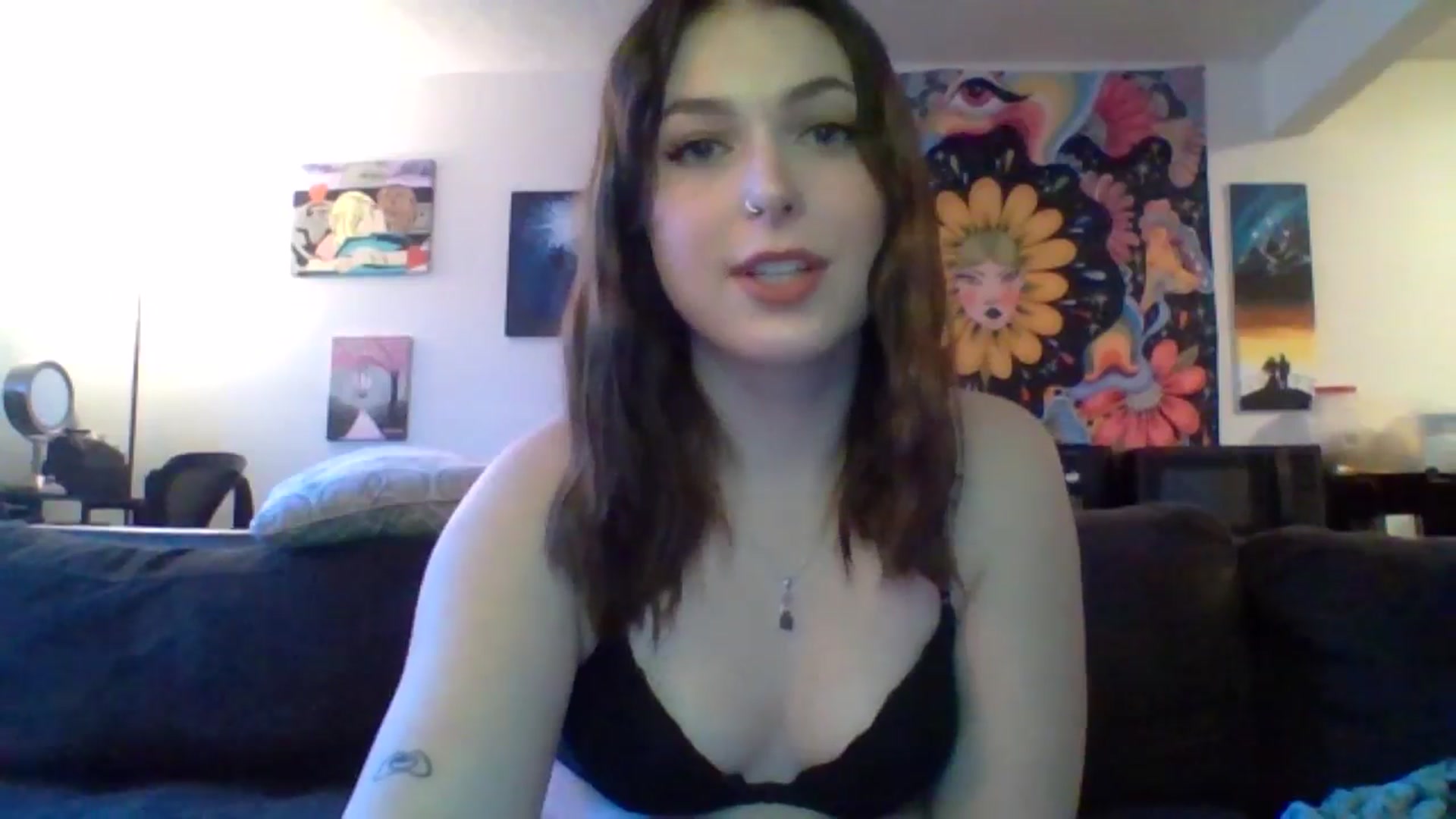 Gallery image thumbnail from AuroraLightz's myfreecams stream on, 12/30/2024, 20:56 image 7 of 20