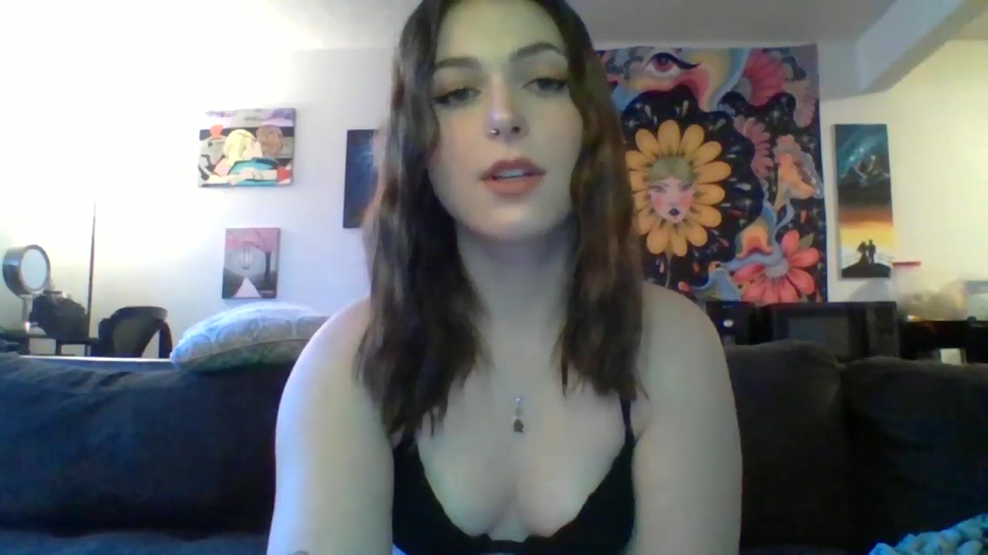 Gallery image thumbnail from AuroraLightz's myfreecams stream on, 12/30/2024, 20:56 image 9 of 20