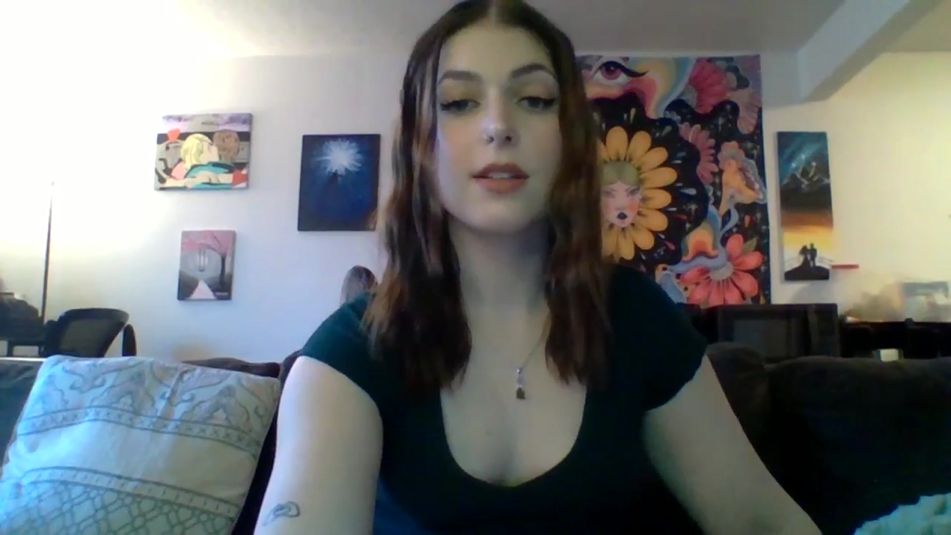 Gallery image thumbnail from AuroraLightz's myfreecams stream on, 01/03/2025, 20:40 image 7 of 20