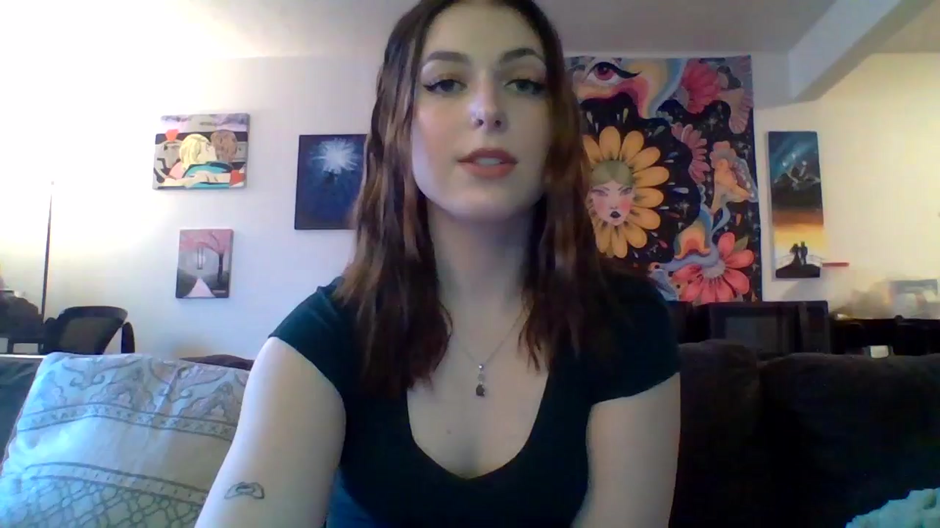 Gallery image thumbnail from AuroraLightz's myfreecams stream on, 01/03/2025, 20:40 image 1 of 20