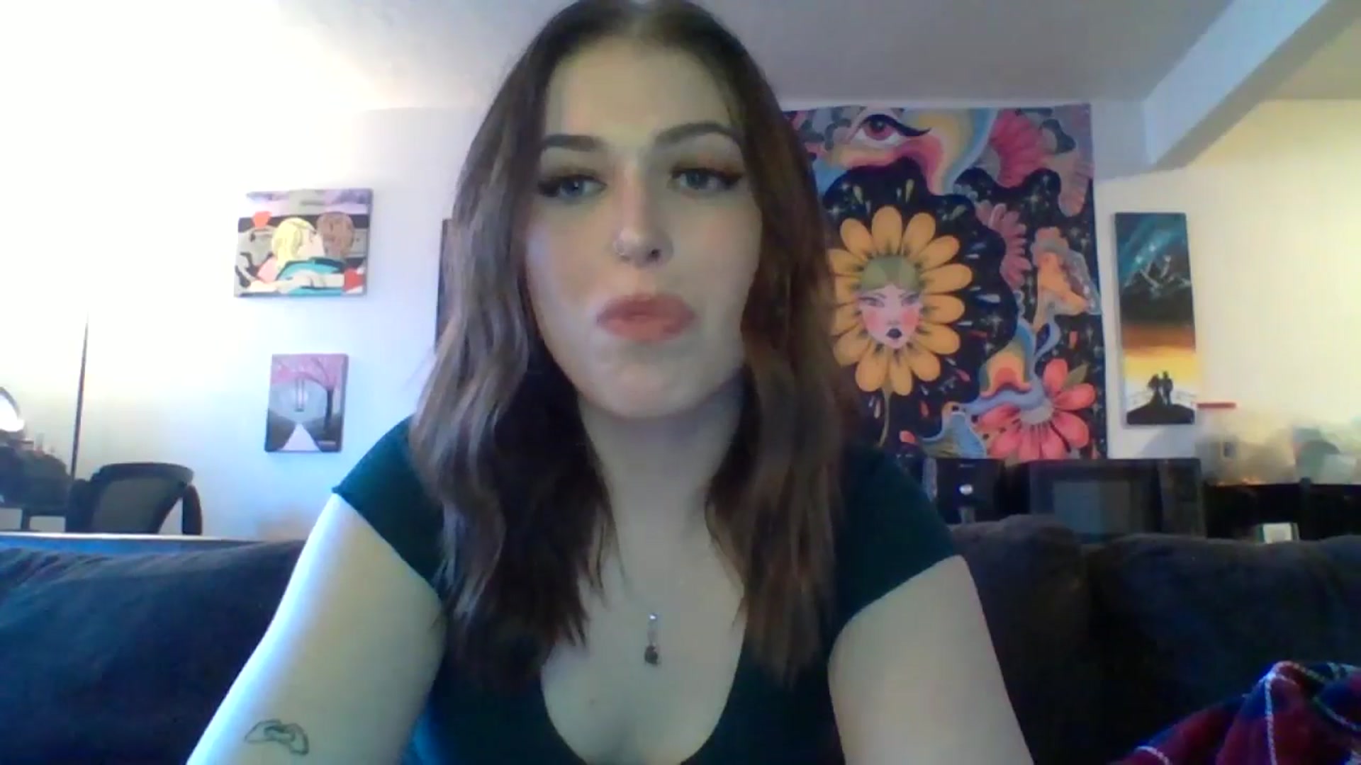 Gallery image thumbnail from AuroraLightz's myfreecams stream on, 01/29/2025, 20:58 image 12 of 20