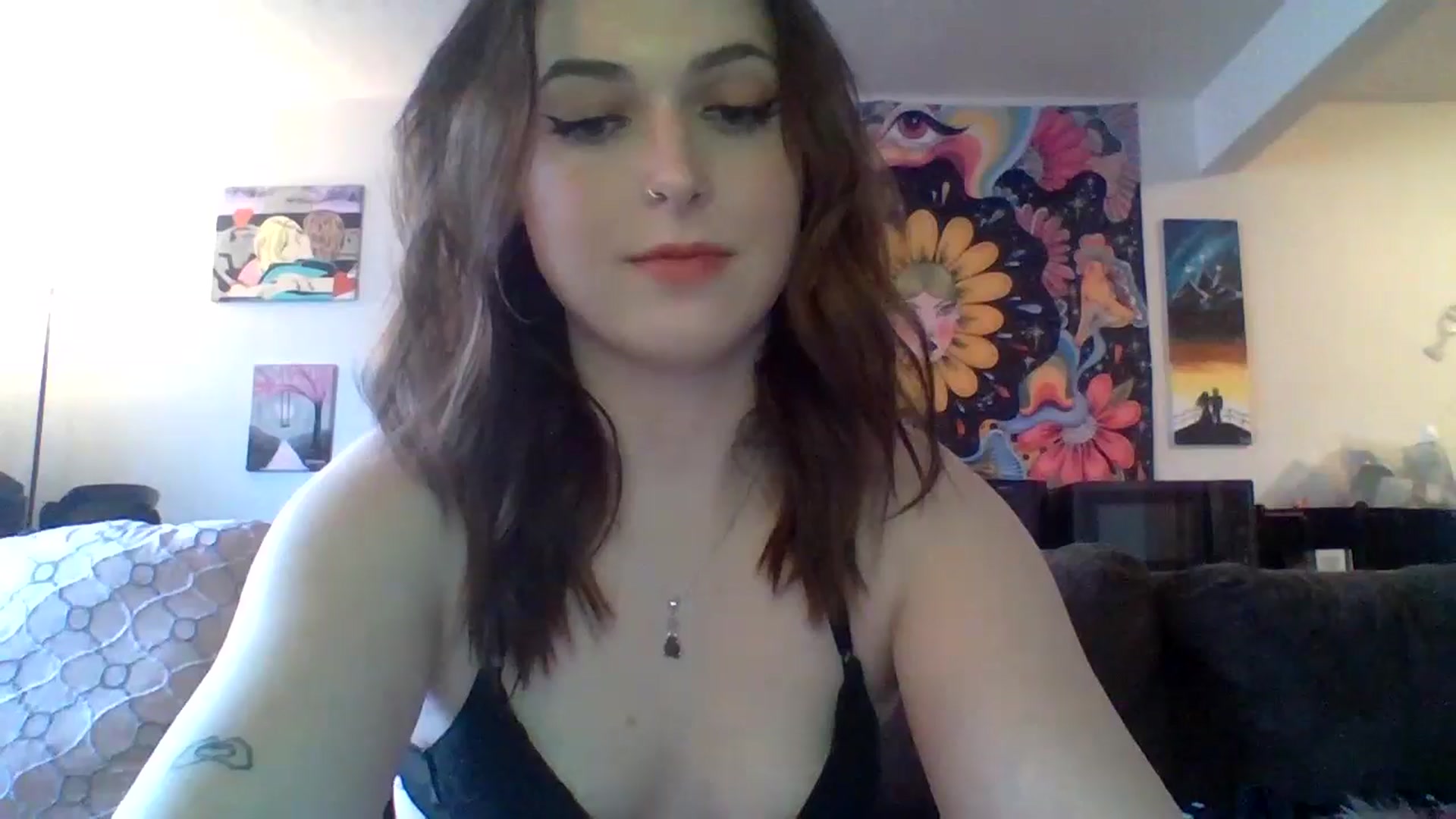 Gallery image thumbnail from AuroraLightz's myfreecams stream on, 01/31/2025, 19:47 image 18 of 20