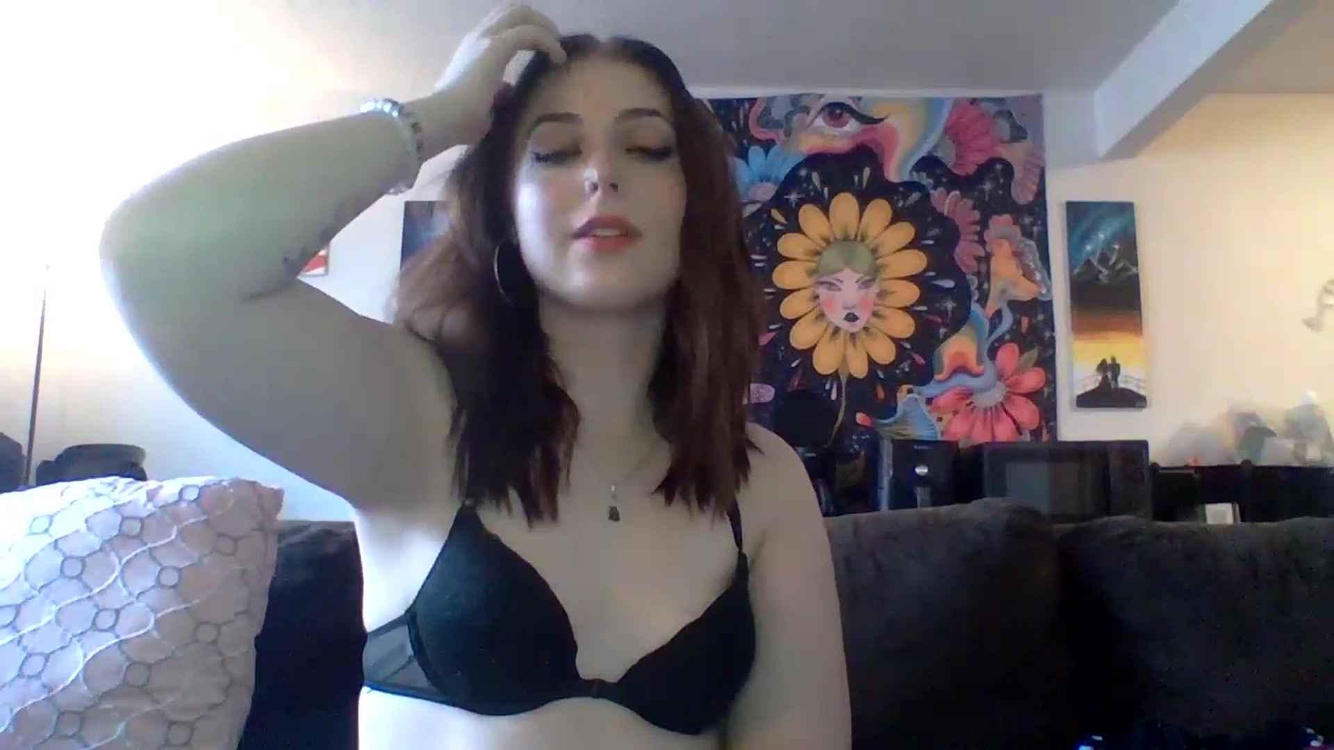 Gallery image thumbnail from AuroraLightz's myfreecams stream on, 01/31/2025, 19:47 image 16 of 20