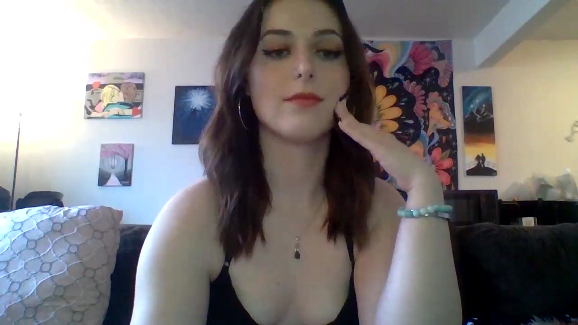 Gallery image thumbnail from AuroraLightz's myfreecams stream on, 01/31/2025, 19:47 image 19 of 20