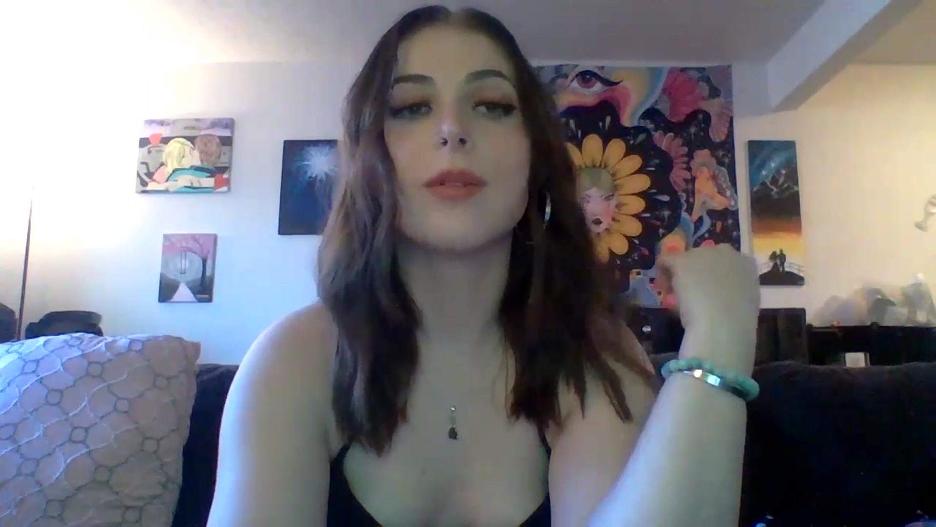 Gallery image thumbnail from AuroraLightz's myfreecams stream on, 01/31/2025, 20:24 image 13 of 20