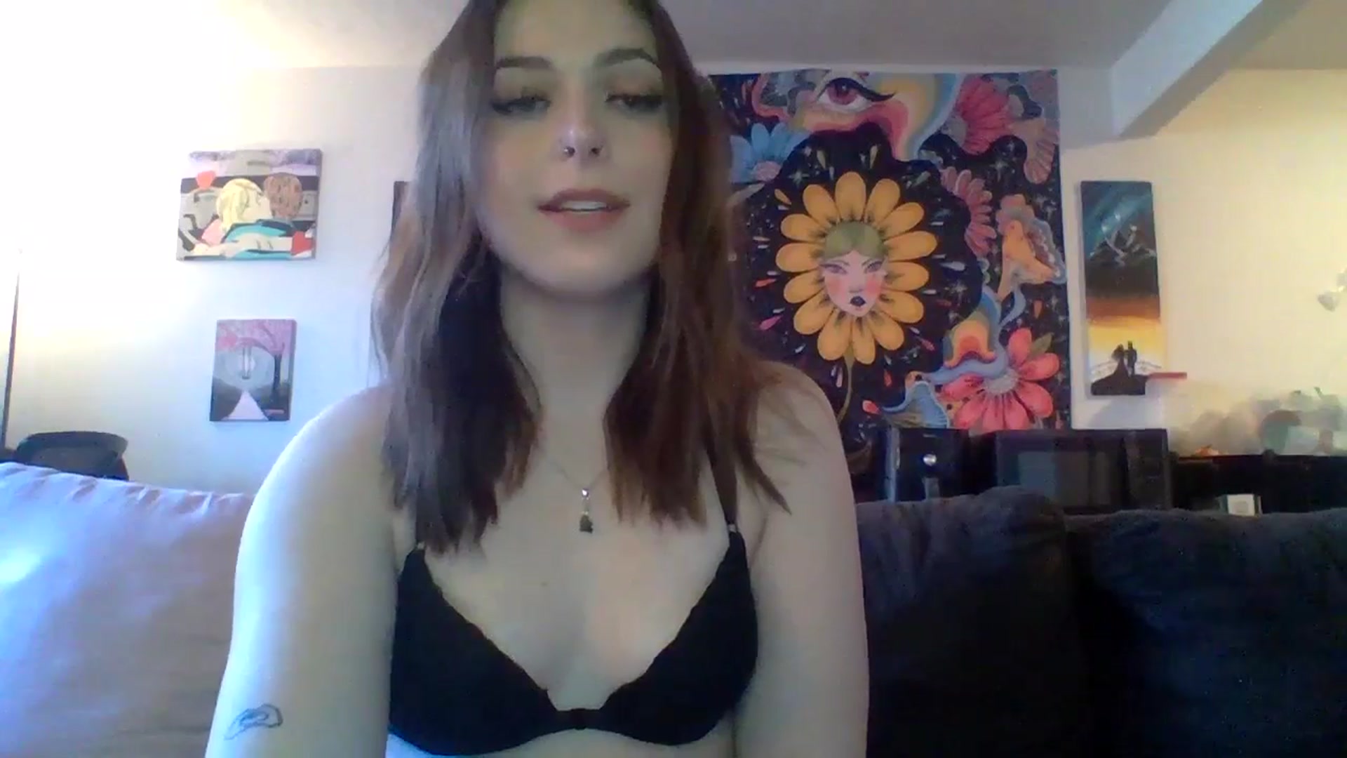 Gallery image thumbnail from AuroraLightz's myfreecams stream on, 02/05/2025, 21:00 image 4 of 20