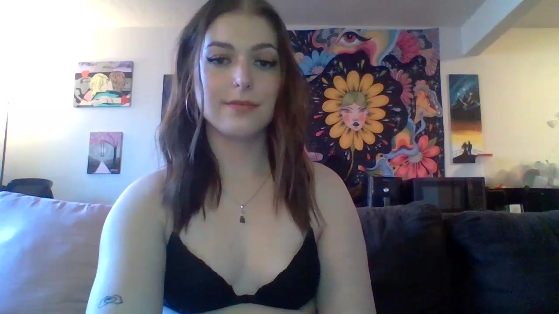 Gallery image thumbnail from AuroraLightz's myfreecams stream on, 02/05/2025, 21:00 image 7 of 20