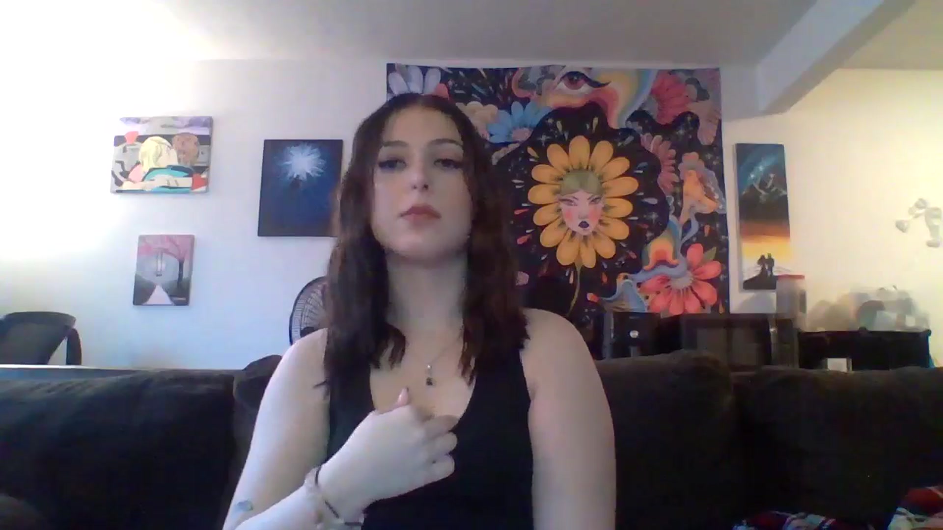 Gallery image thumbnail from AuroraLightz's myfreecams stream on, 02/11/2025, 17:43 image 2 of 20