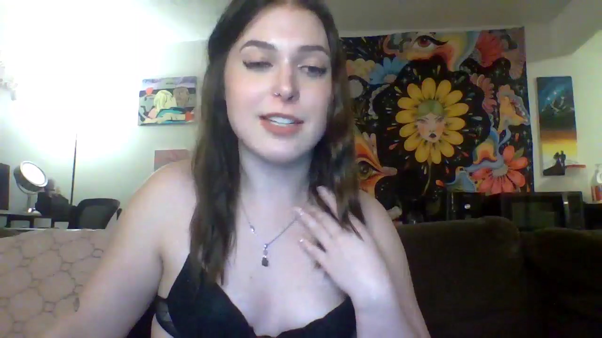 Gallery image thumbnail from AuroraLightz's myfreecams stream on, 03/05/2025, 01:49 image 15 of 20