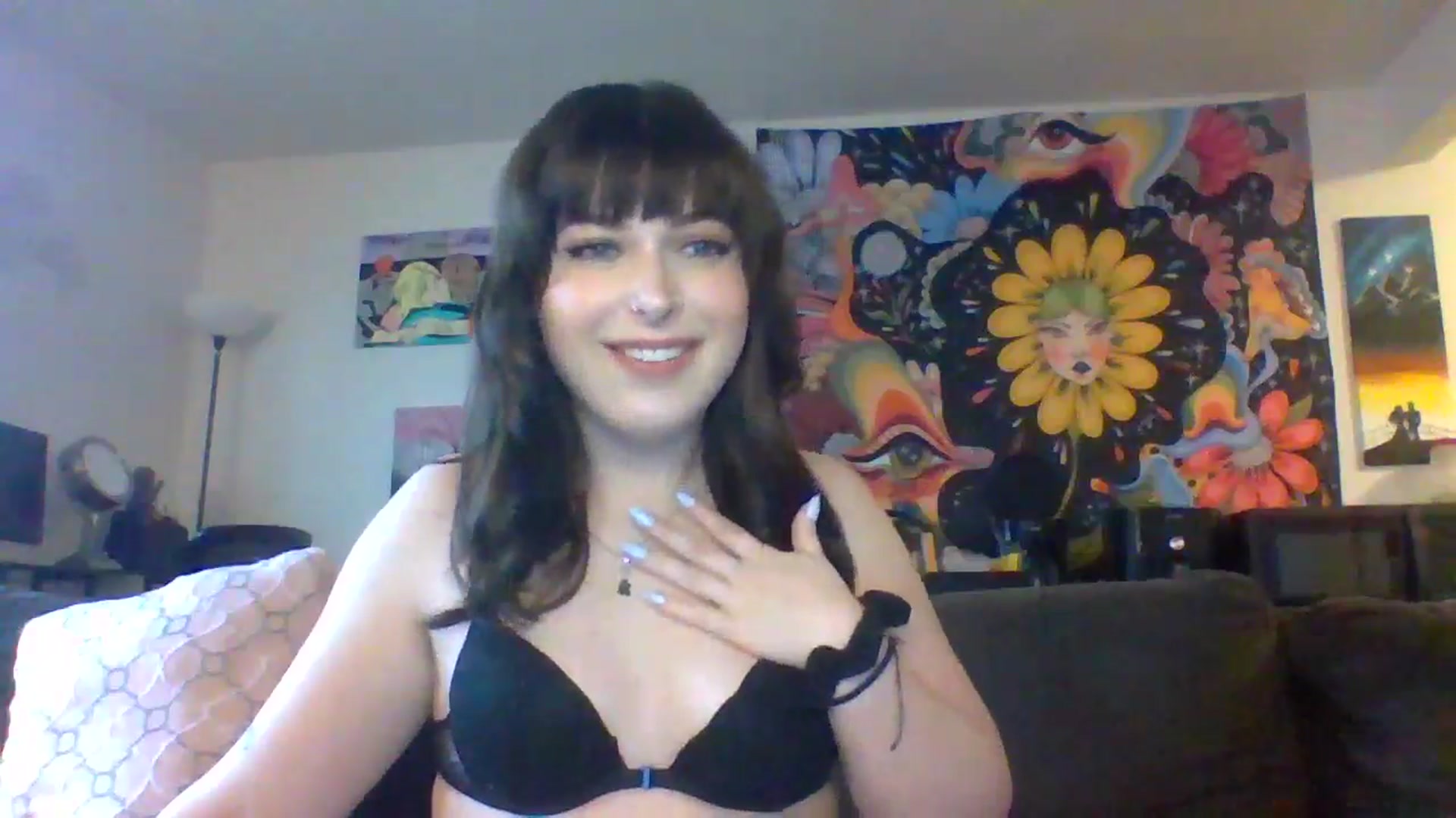 Gallery image thumbnail from AuroraLightz's myfreecams stream on, 04/03/2025, 23:11 image 7 of 20