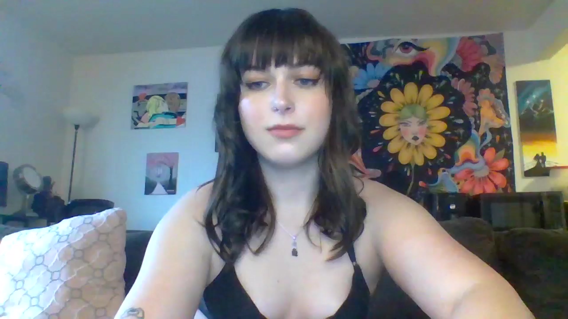 Gallery image thumbnail from AuroraLightz's myfreecams stream on, 04/03/2025, 23:11 image 12 of 20
