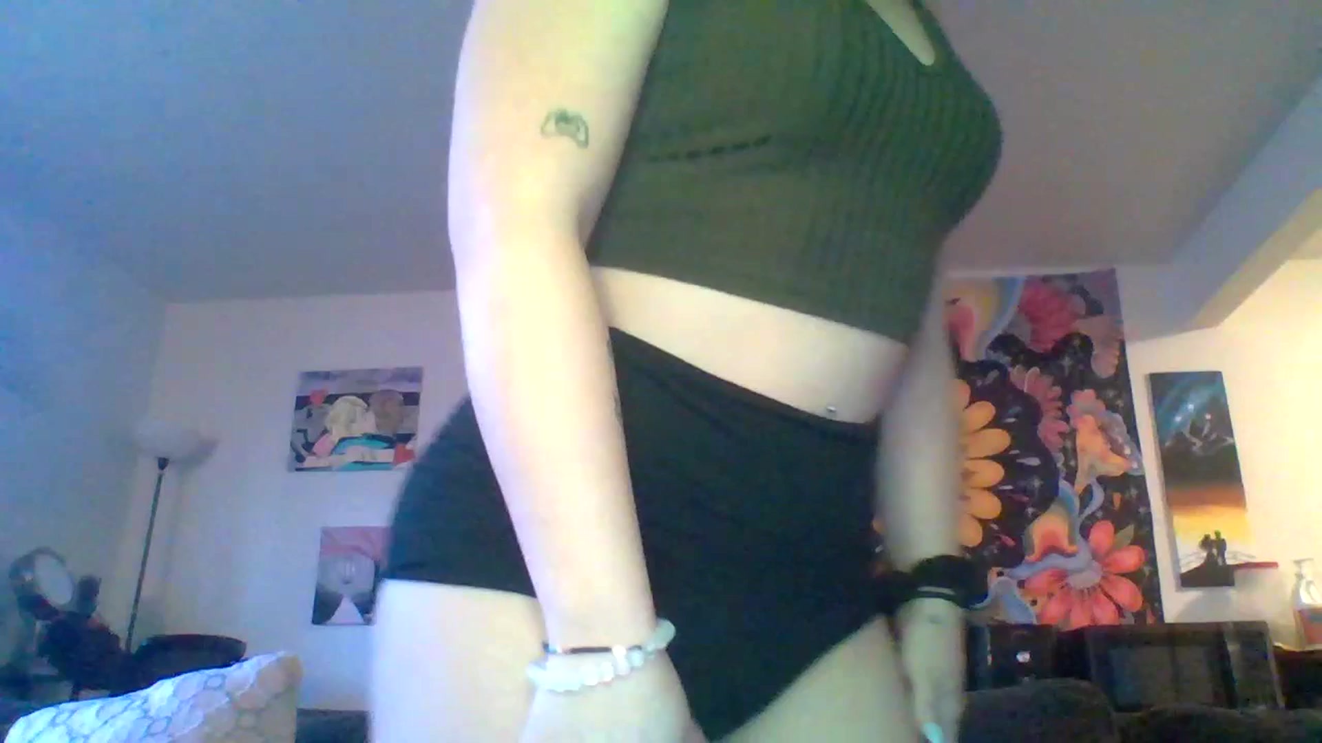 Gallery image thumbnail from AuroraLightz's myfreecams stream on, 04/06/2025, 15:18 image 2 of 20