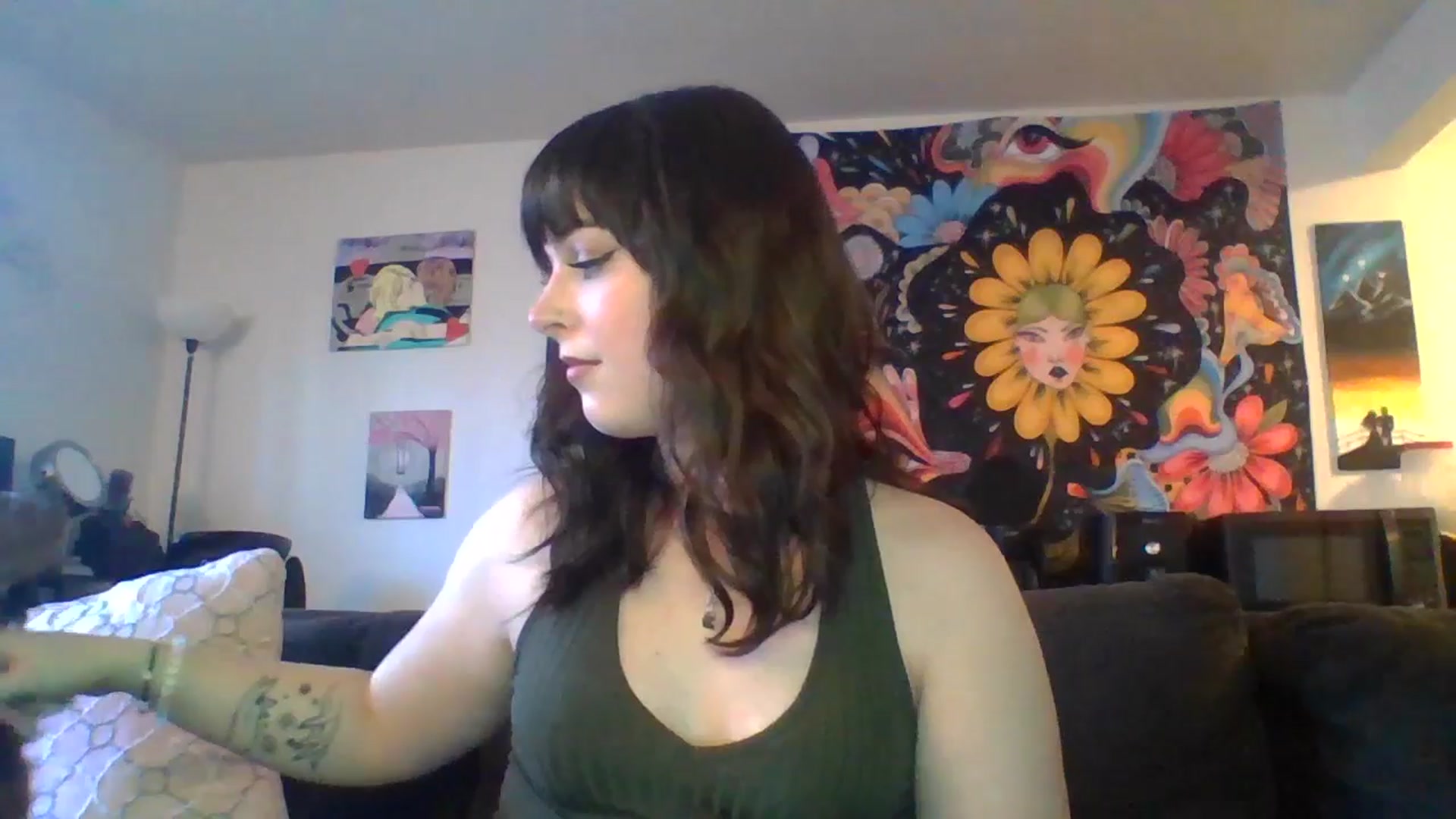 Gallery image thumbnail from AuroraLightz's myfreecams stream on, 04/06/2025, 17:03 image 17 of 20