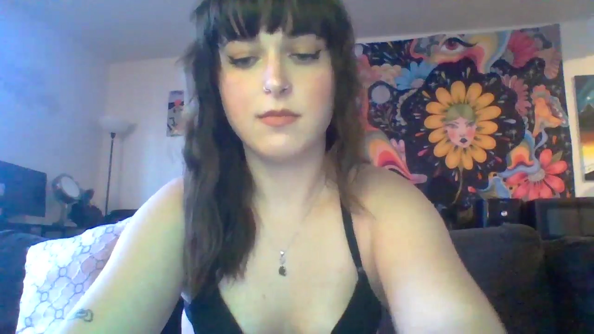 Gallery image thumbnail from AuroraLightz's myfreecams stream on, 04/07/2025, 17:13 image 12 of 20