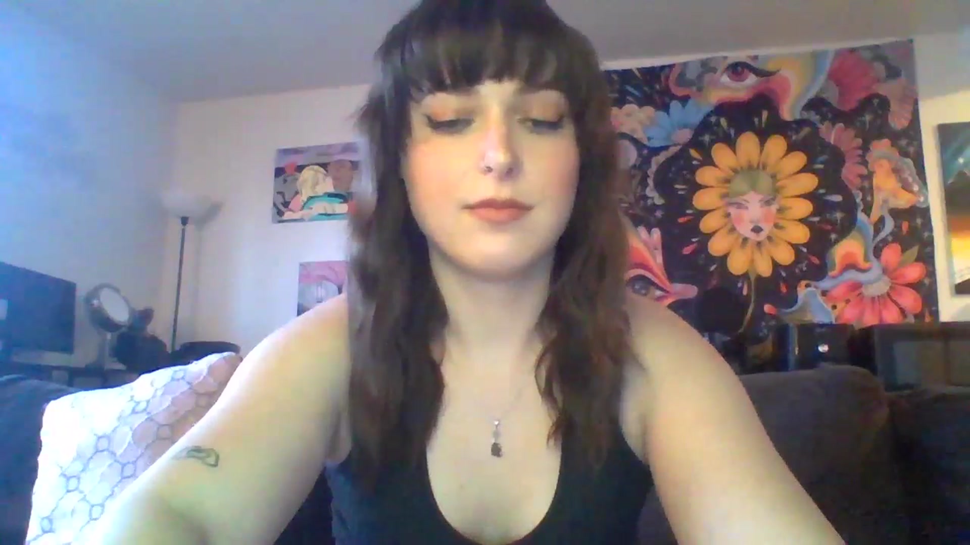 Gallery image thumbnail from AuroraLightz's myfreecams stream on, 04/07/2025, 17:13 image 6 of 20