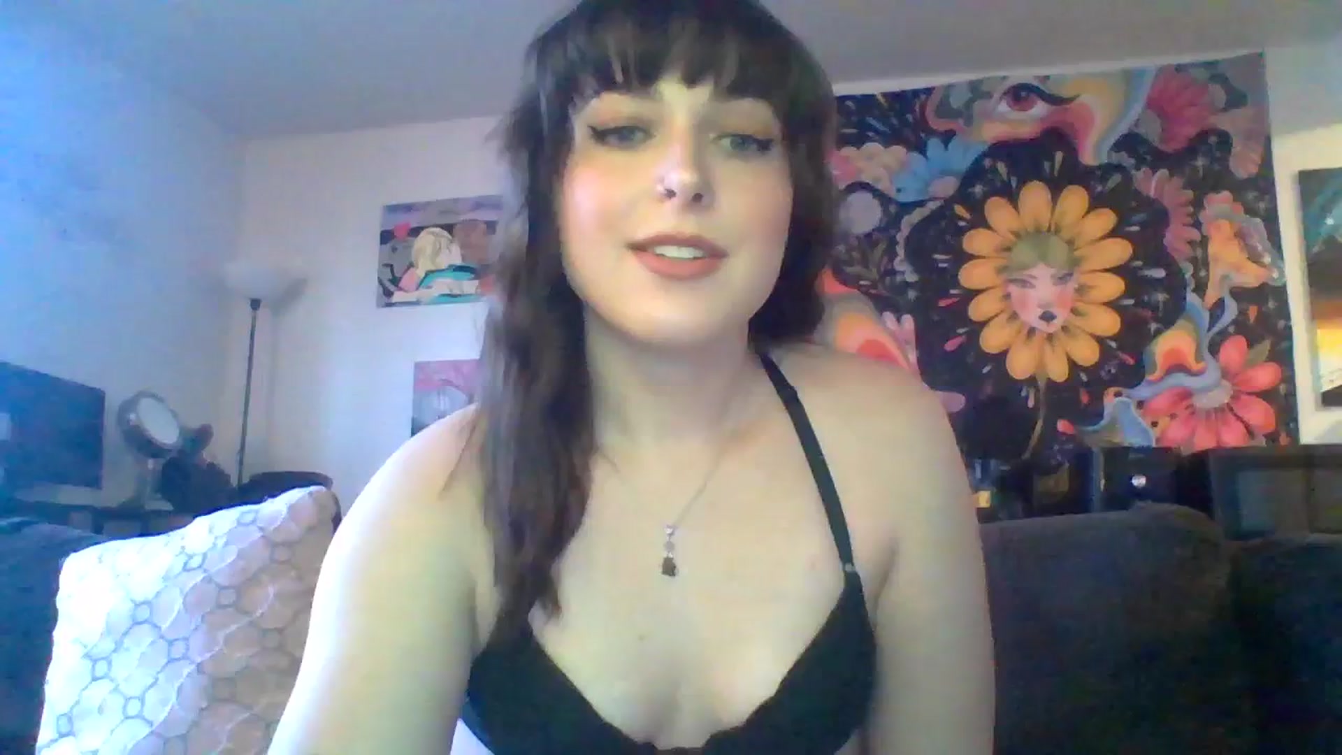 Gallery image thumbnail from AuroraLightz's myfreecams stream on, 04/07/2025, 17:13 image 15 of 20