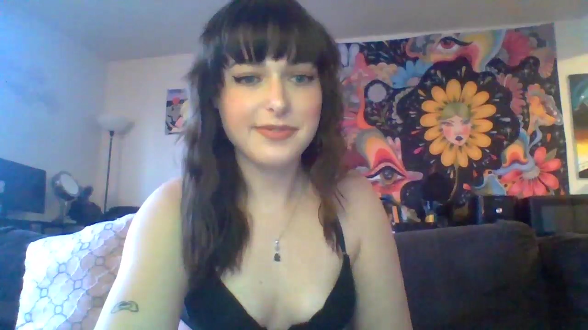 Gallery image thumbnail from AuroraLightz's myfreecams stream on, 04/07/2025, 17:13 image 11 of 20