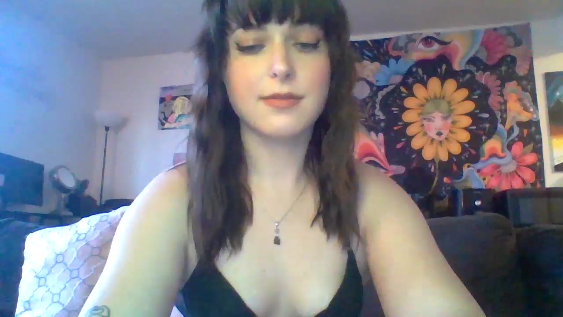 Gallery image thumbnail from AuroraLightz's myfreecams stream on, 04/07/2025, 17:13 image 16 of 20