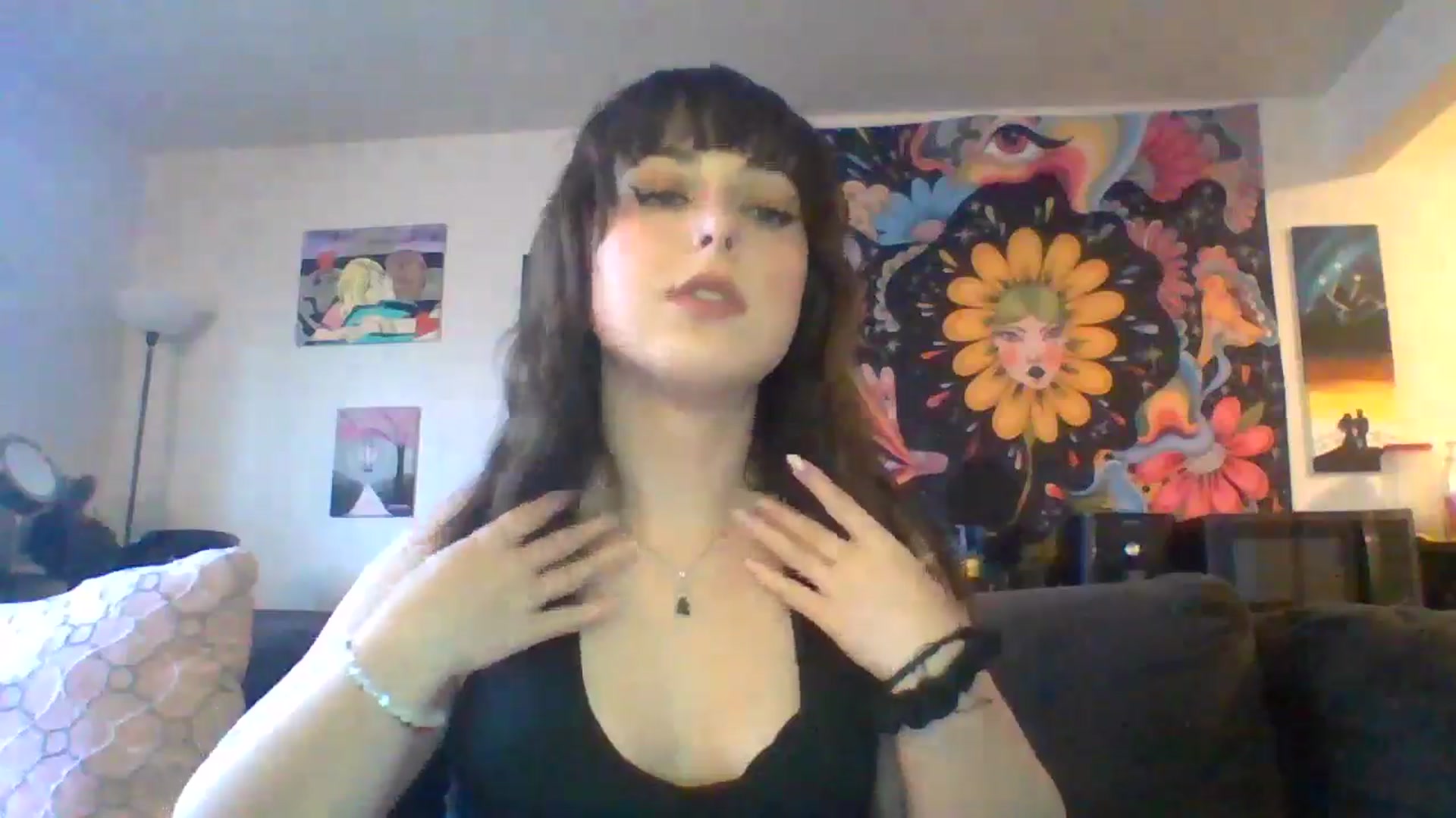 Gallery image thumbnail from AuroraLightz's myfreecams stream on, 04/07/2025, 21:53 image 4 of 20