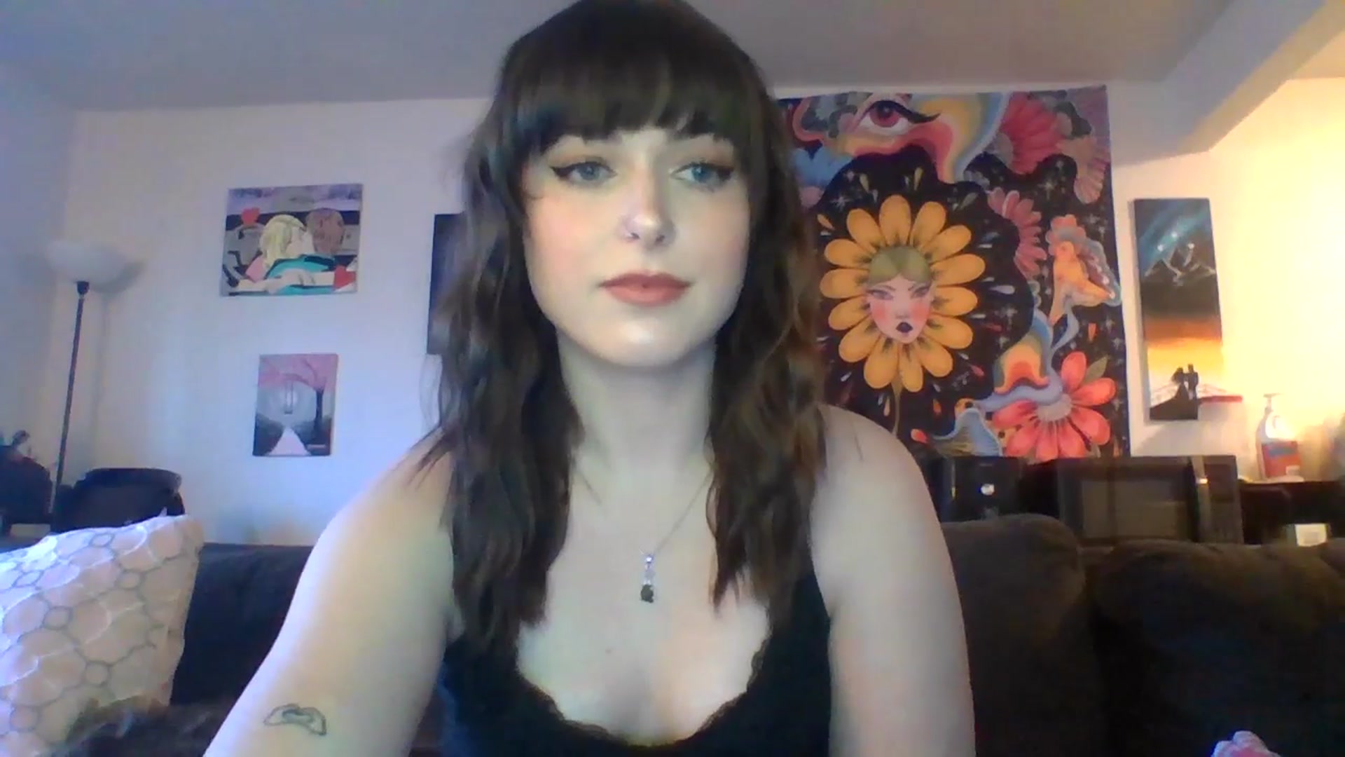 Gallery image thumbnail from AuroraLightz's myfreecams stream on, 04/10/2025, 15:27 image 3 of 20