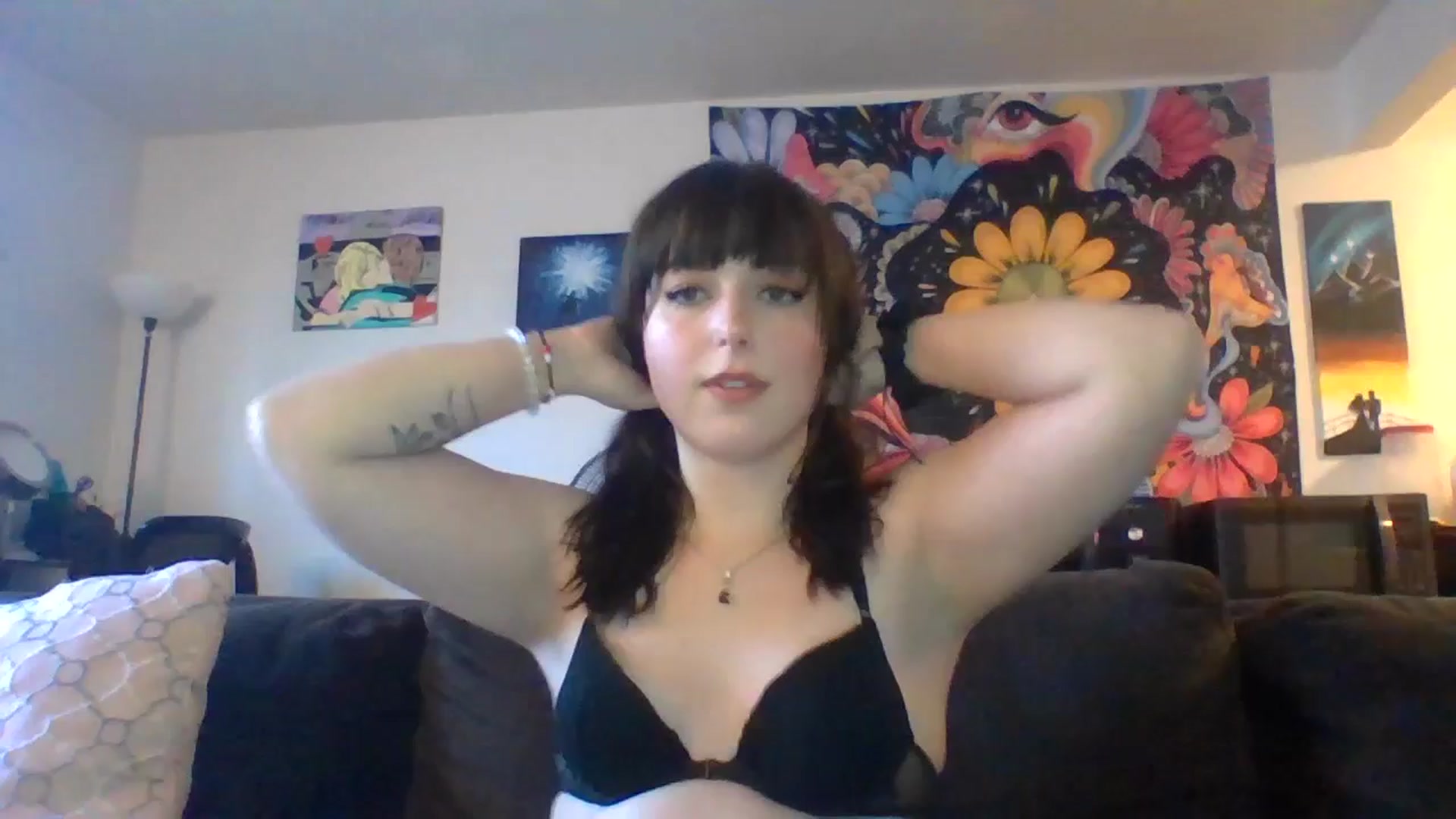 Gallery image thumbnail from AuroraLightz's myfreecams stream on, 04/10/2025, 18:19 image 18 of 20