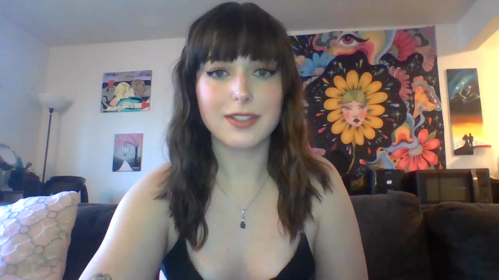 Gallery image thumbnail from AuroraLightz's myfreecams stream on, 04/10/2025, 18:19 image 16 of 20