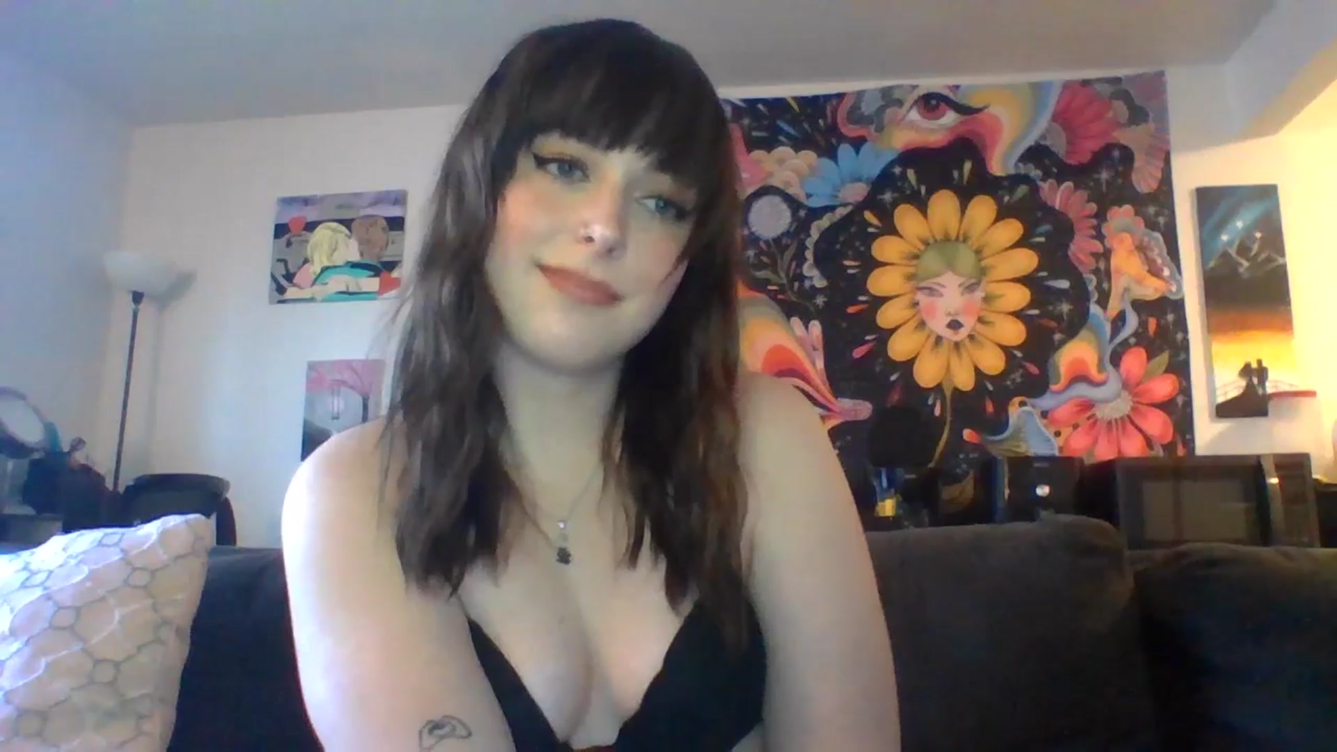 Gallery image thumbnail from AuroraLightz's myfreecams stream on, 04/10/2025, 18:40 image 11 of 20