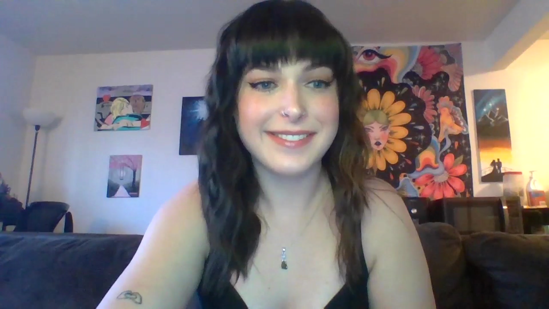 Gallery image thumbnail from AuroraLightz's myfreecams stream on, 04/17/2025, 17:49 image 10 of 20
