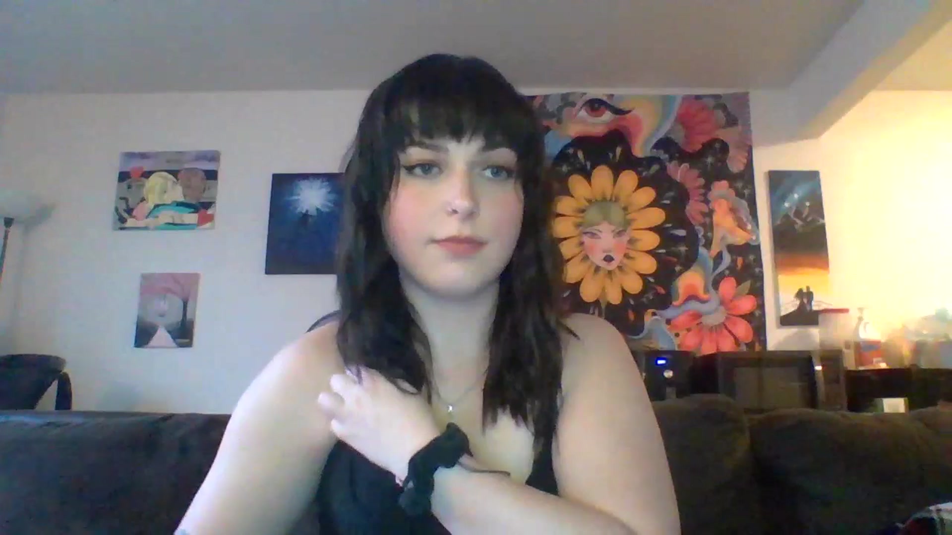 Gallery image thumbnail from AuroraLightz's myfreecams stream on, 04/18/2025, 23:21 image 11 of 20