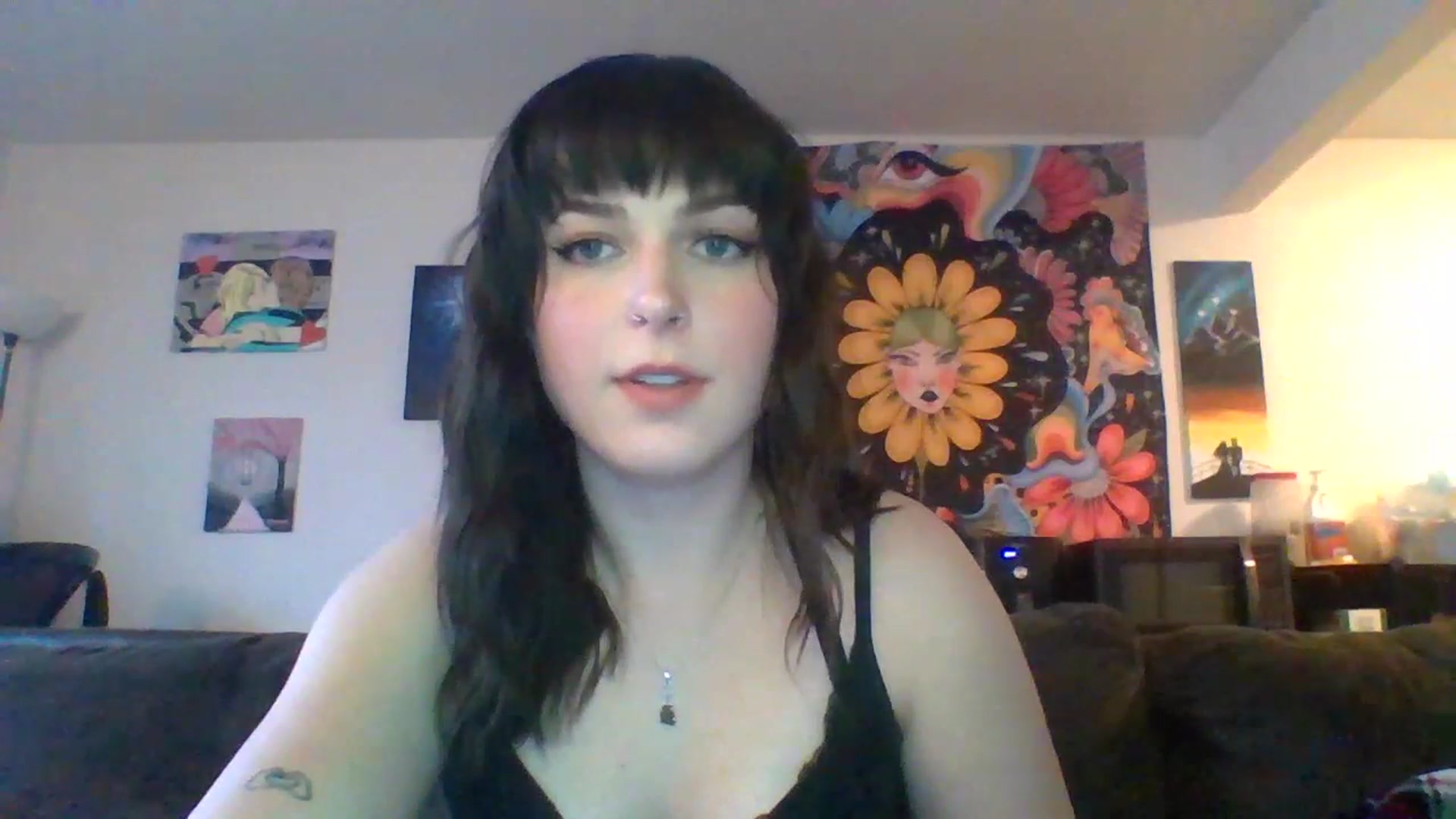 Gallery image thumbnail from AuroraLightz's myfreecams stream on, 04/18/2025, 23:21 image 14 of 20