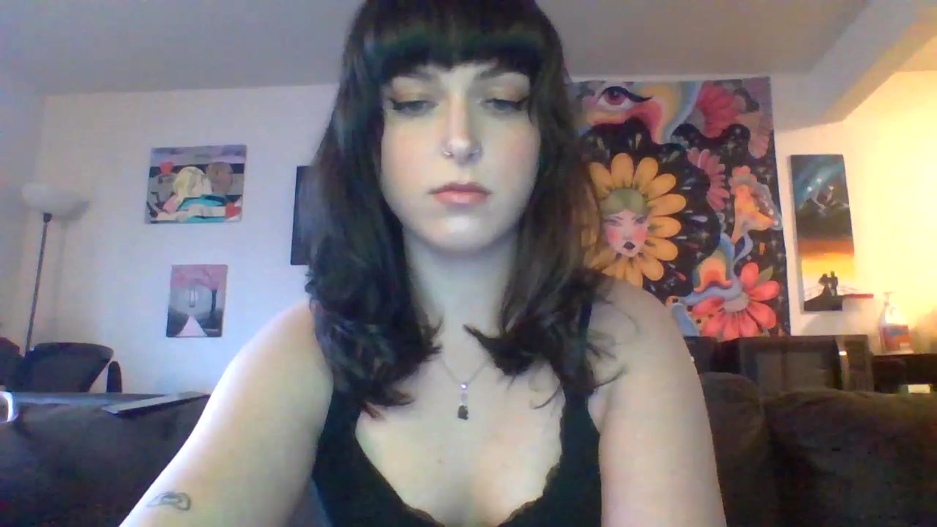 Gallery image thumbnail from AuroraLightz's myfreecams stream on, 04/19/2025, 15:02 image 17 of 20