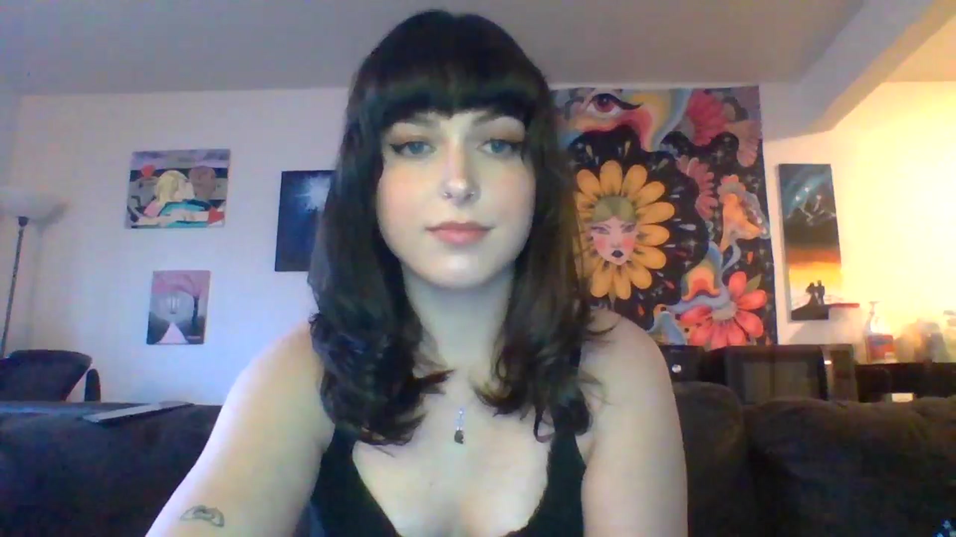 Gallery image thumbnail from AuroraLightz's myfreecams stream on, 04/19/2025, 16:02 image 14 of 20