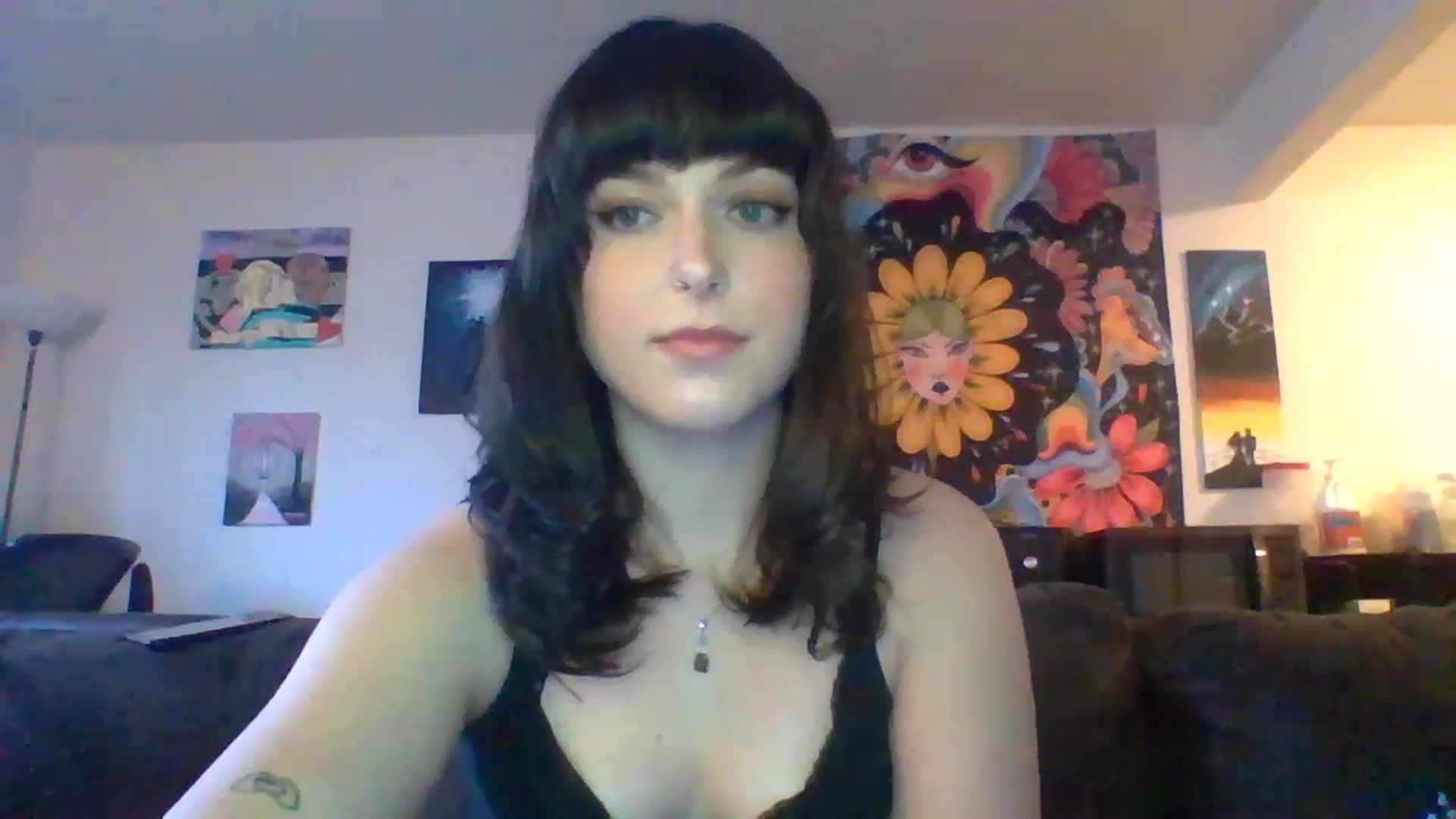 Gallery image thumbnail from AuroraLightz's myfreecams stream on, 04/19/2025, 16:02 image 16 of 20