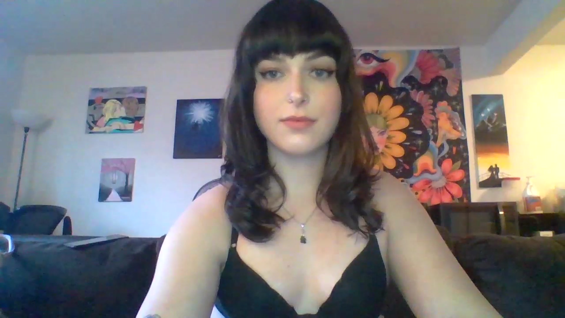 Gallery image thumbnail from AuroraLightz's myfreecams stream on, 04/19/2025, 16:30 image 19 of 20
