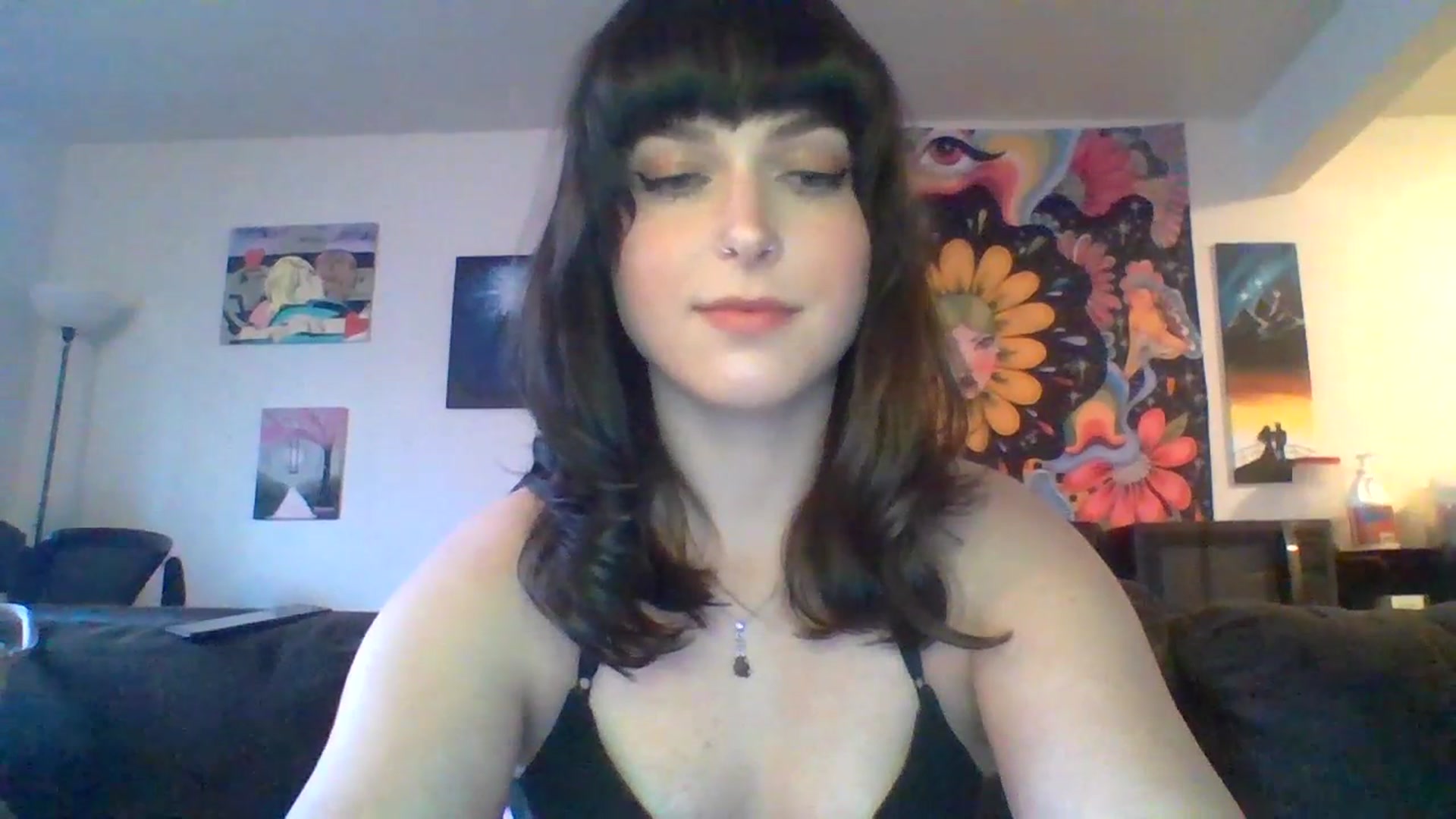 Gallery image thumbnail from AuroraLightz's myfreecams stream on, 04/19/2025, 16:30 image 9 of 20