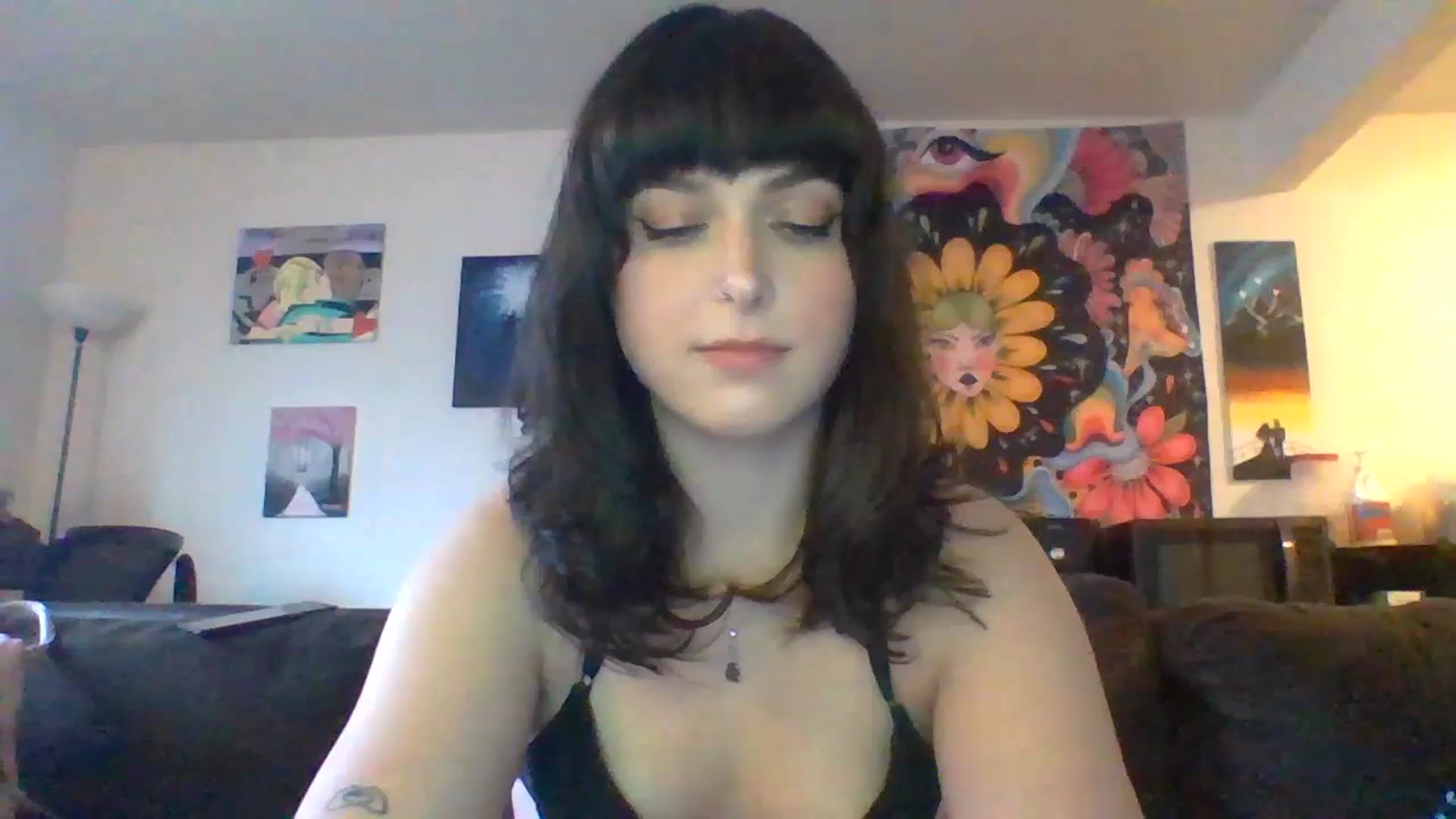Gallery image thumbnail from AuroraLightz's myfreecams stream on, 04/19/2025, 16:56 image 17 of 20