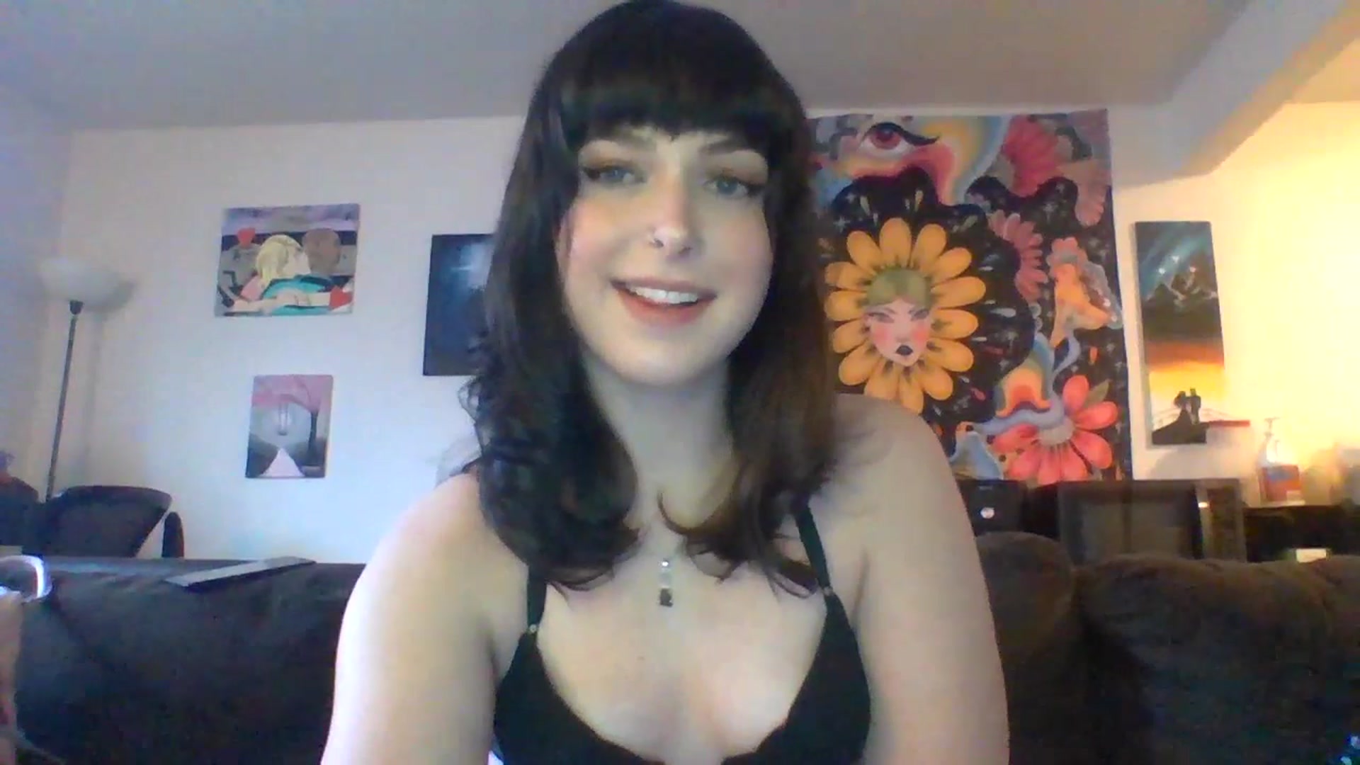 Gallery image thumbnail from AuroraLightz's myfreecams stream on, 04/19/2025, 16:56 image 6 of 20