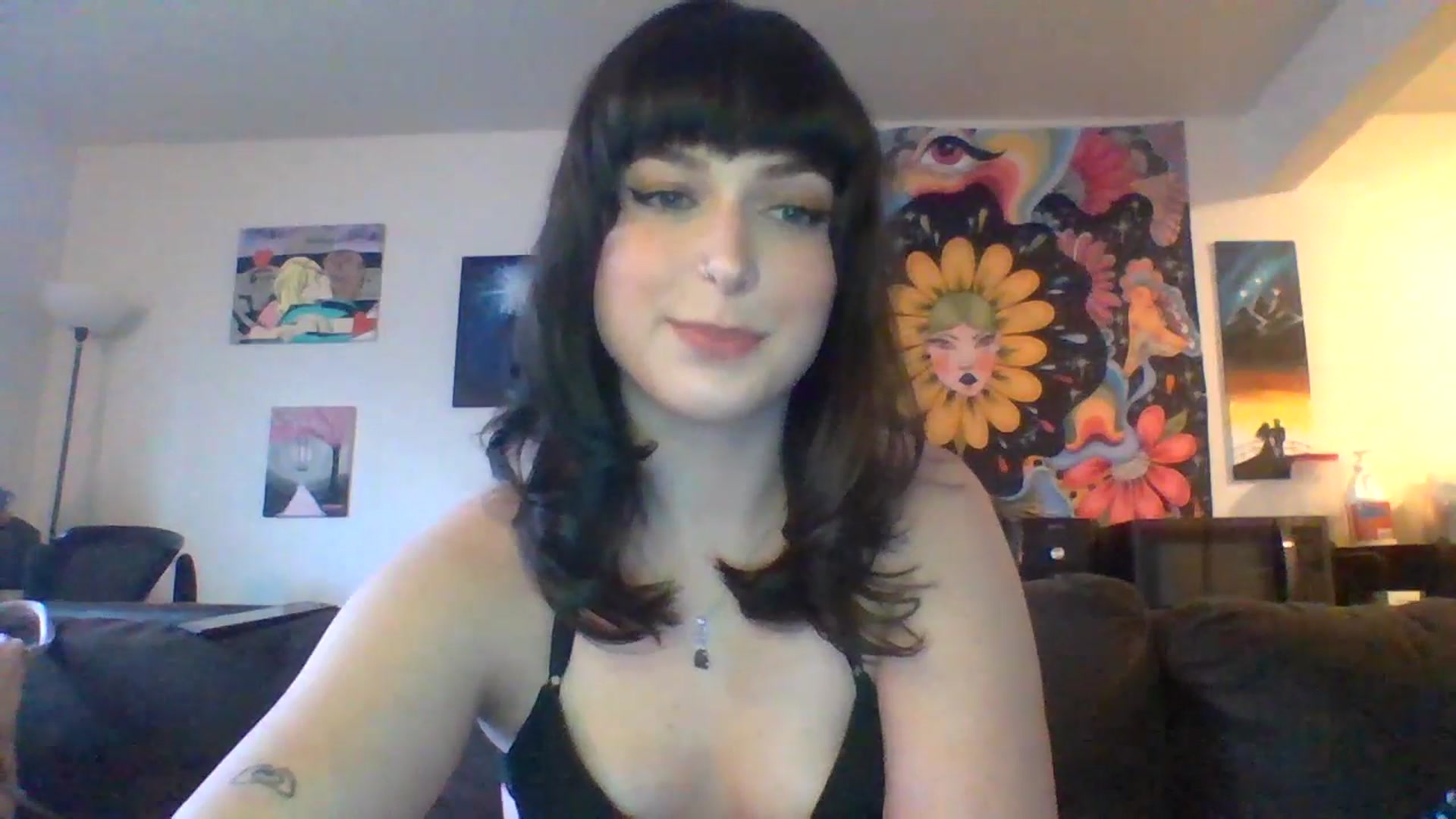 Gallery image thumbnail from AuroraLightz's myfreecams stream on, 04/19/2025, 16:56 image 14 of 20