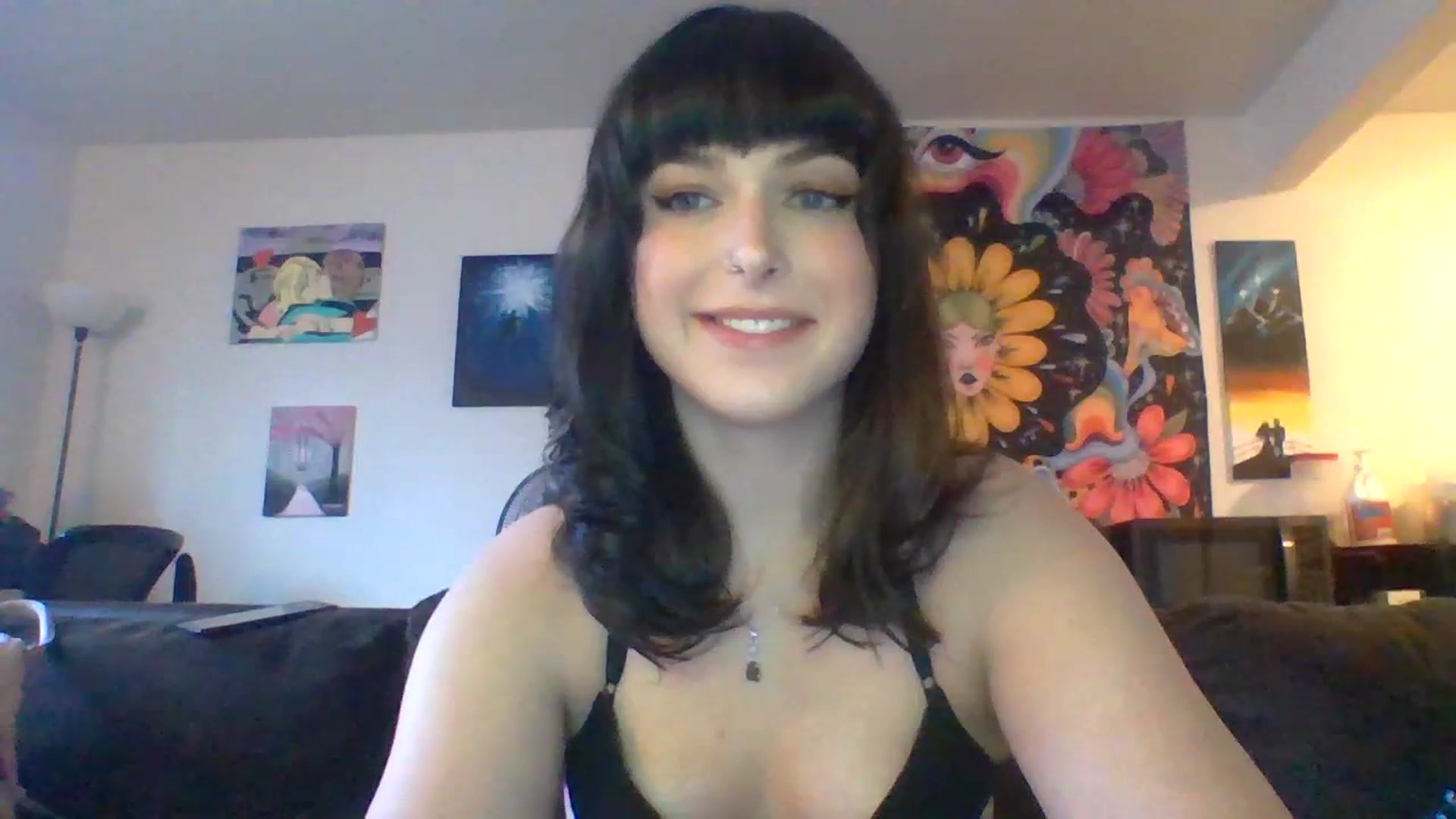 Gallery image thumbnail from AuroraLightz's myfreecams stream on, 04/19/2025, 16:56 image 5 of 20