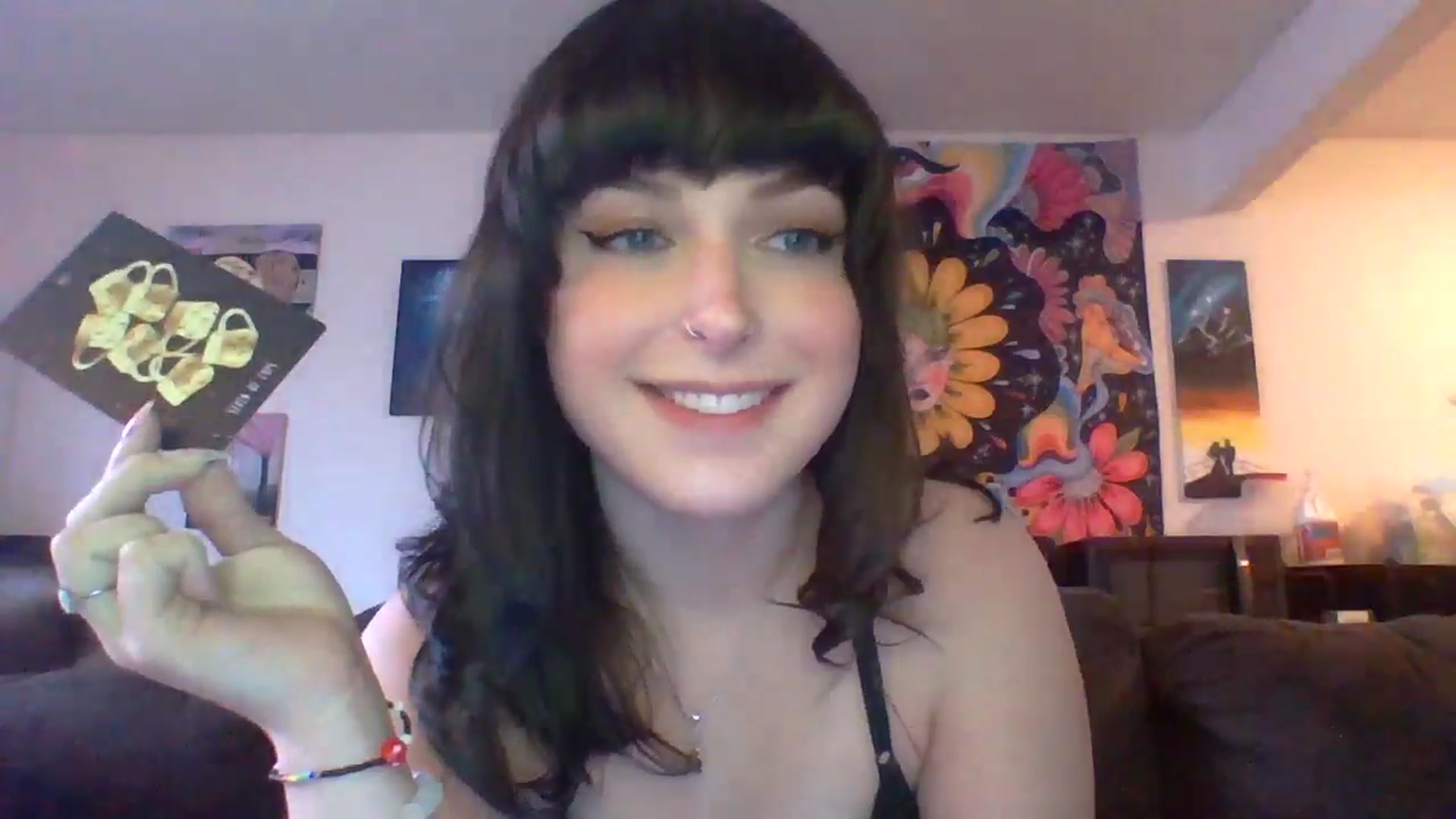 Gallery image thumbnail from AuroraLightz's myfreecams stream on, 04/19/2025, 18:20 image 3 of 20