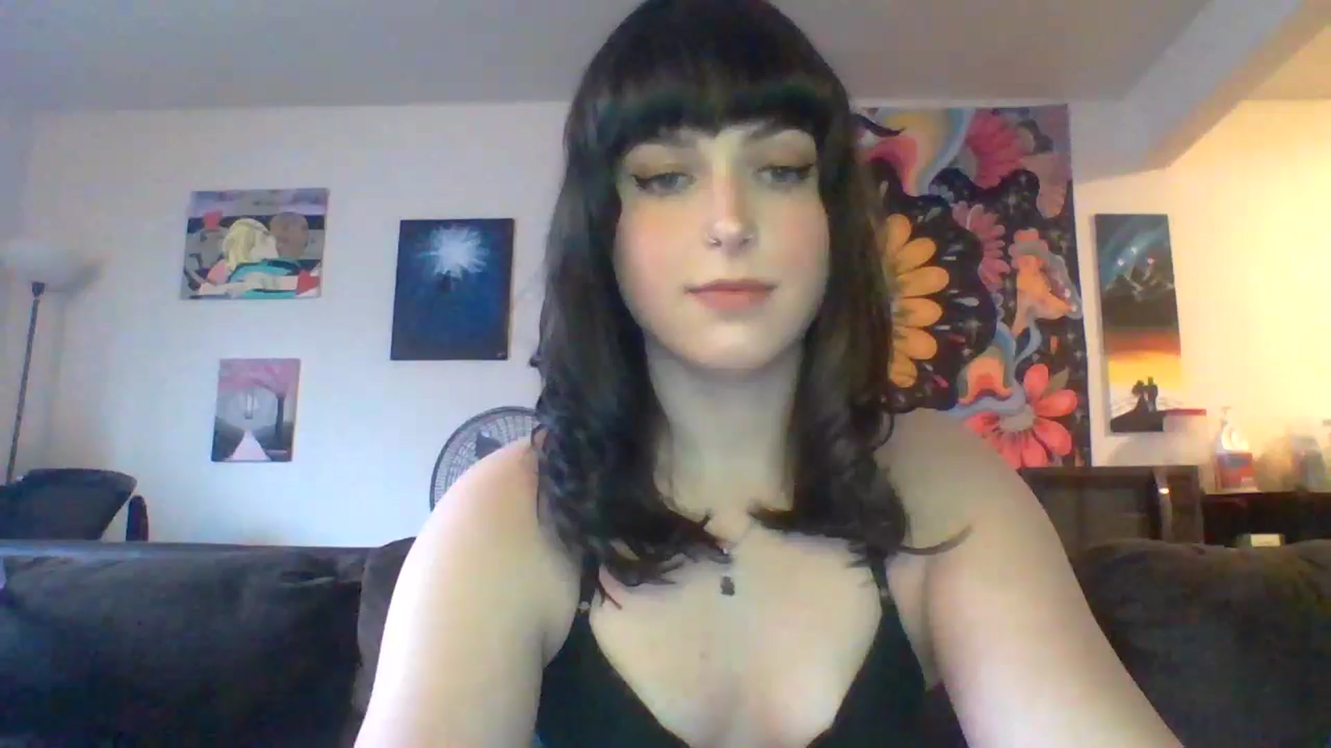 Gallery image thumbnail from AuroraLightz's myfreecams stream on, 04/19/2025, 18:20 image 17 of 20