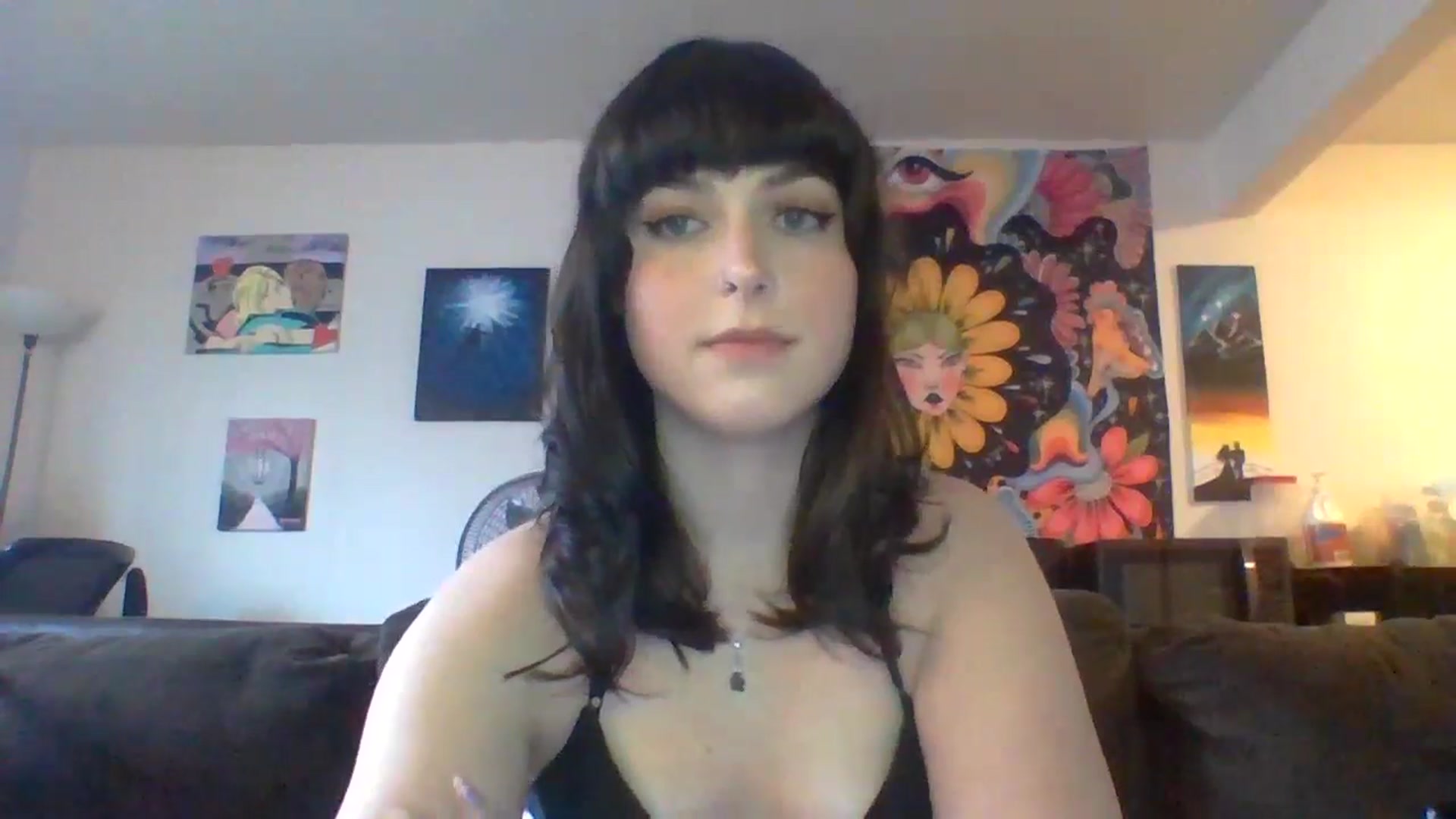 Gallery image thumbnail from AuroraLightz's myfreecams stream on, 04/19/2025, 19:02 image 11 of 20
