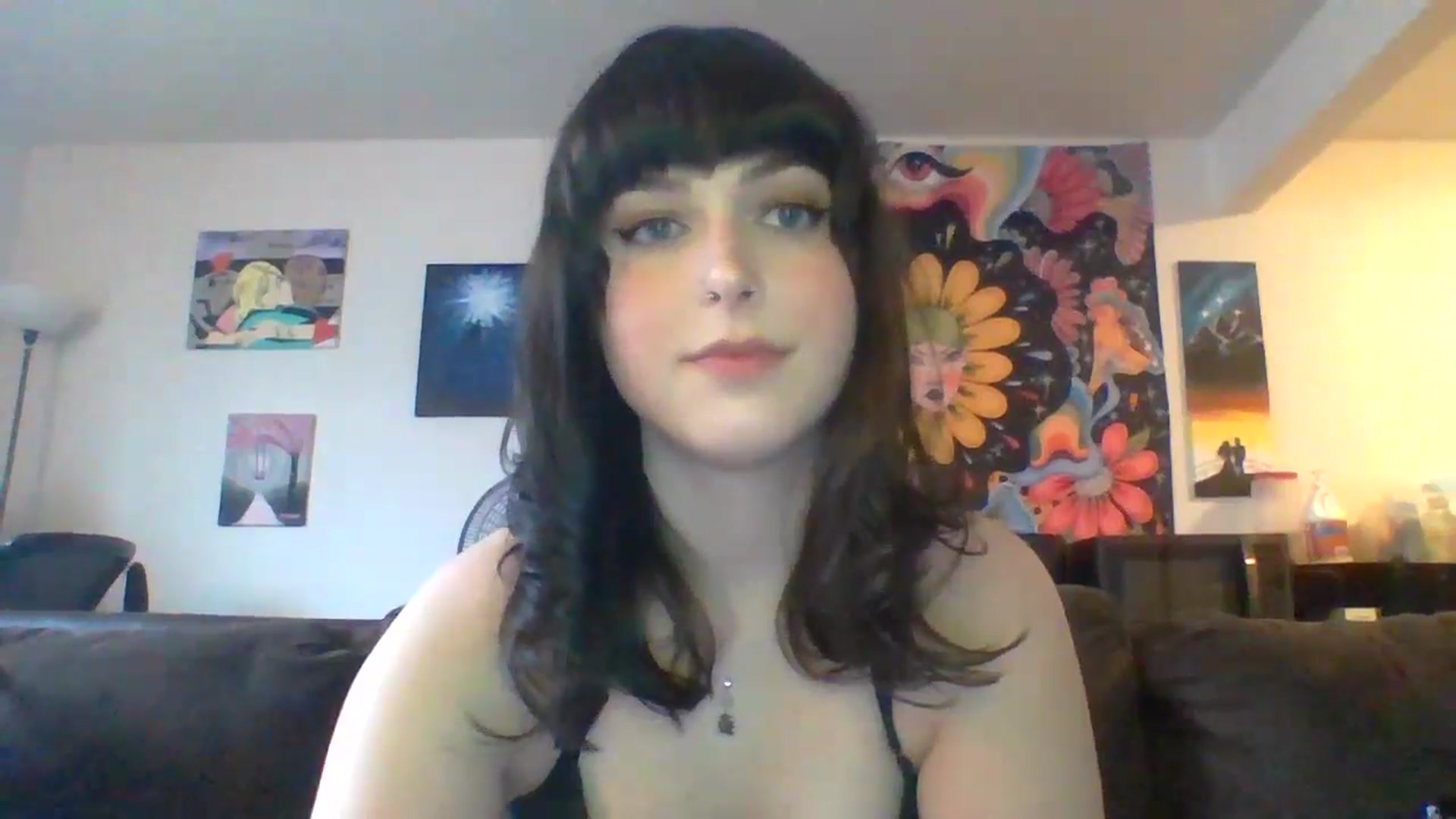Gallery image thumbnail from AuroraLightz's myfreecams stream on, 04/19/2025, 19:02 image 17 of 20