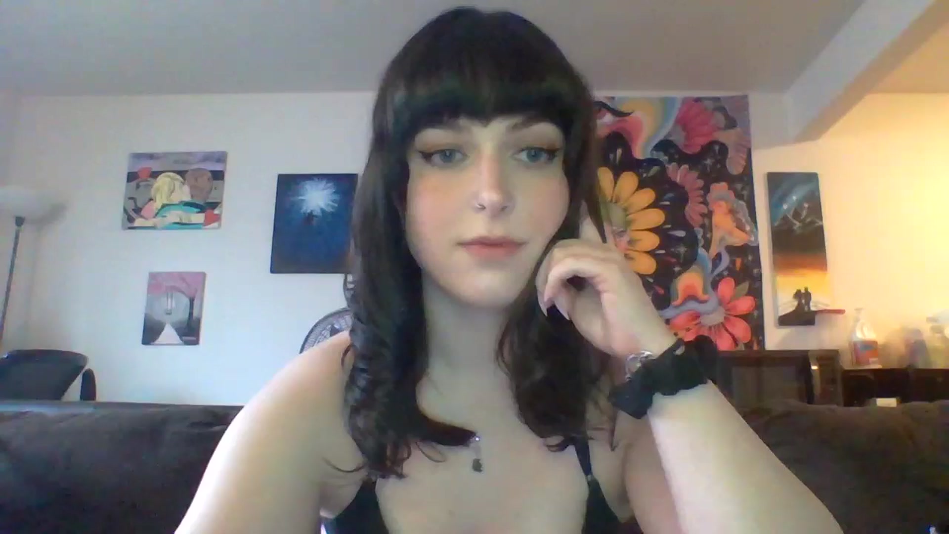 Gallery image thumbnail from AuroraLightz's myfreecams stream on, 04/19/2025, 19:02 image 20 of 20