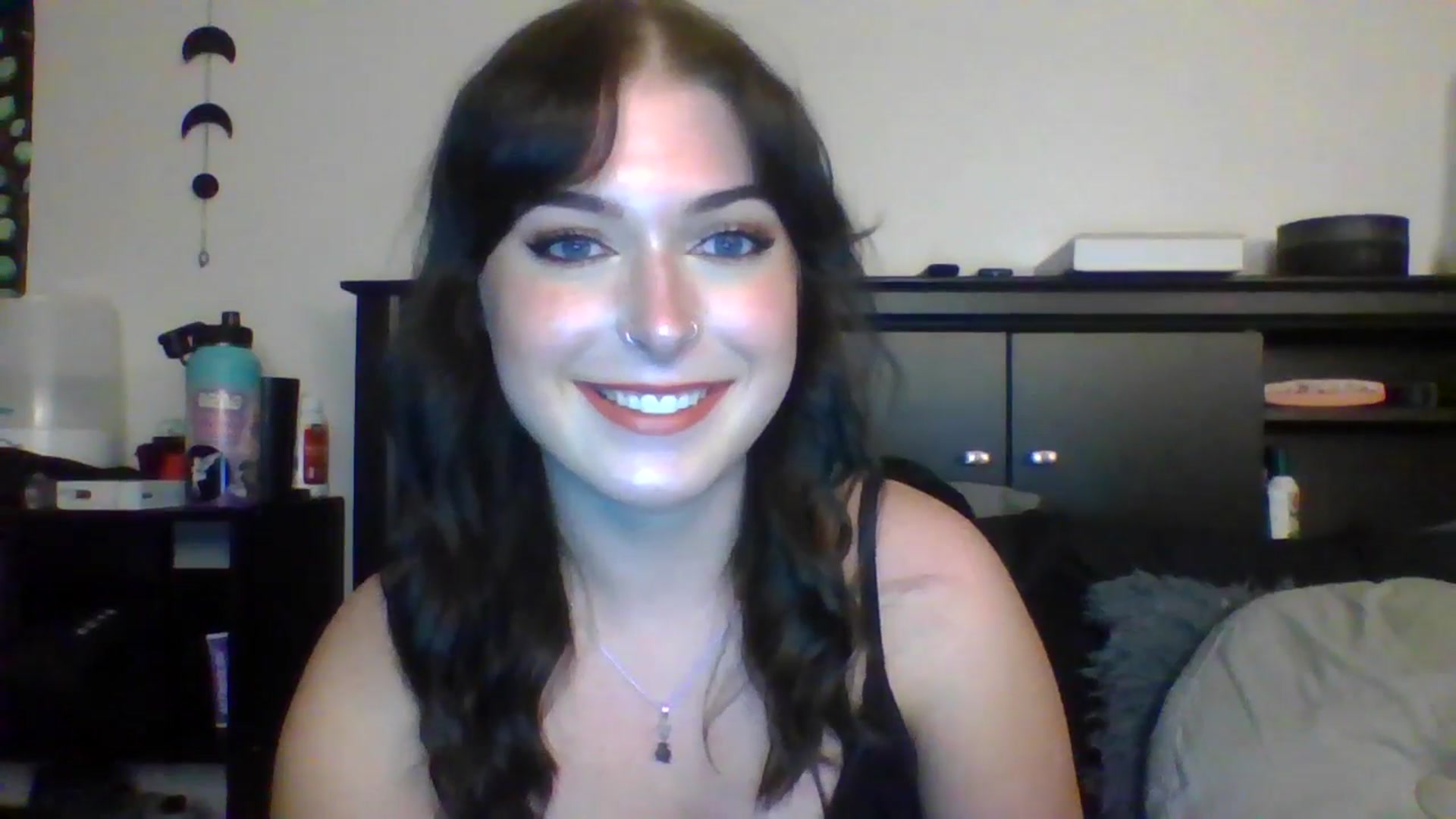 Gallery image thumbnail from AuroraLightz's myfreecams stream on, 08/26/2025, 01:55 image 14 of 20