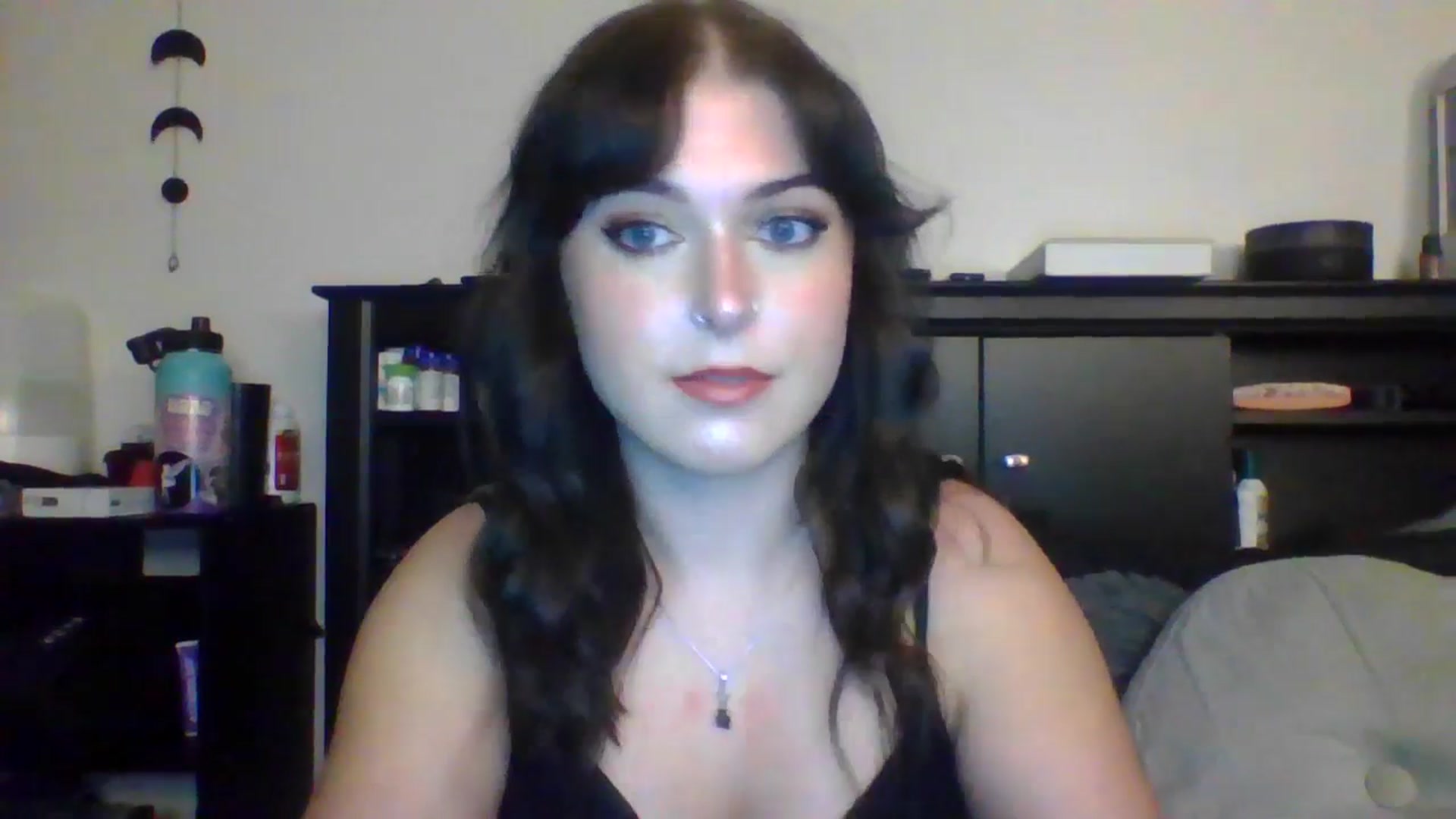 Gallery image thumbnail from AuroraLightz's myfreecams stream on, 08/26/2025, 01:55 image 5 of 20