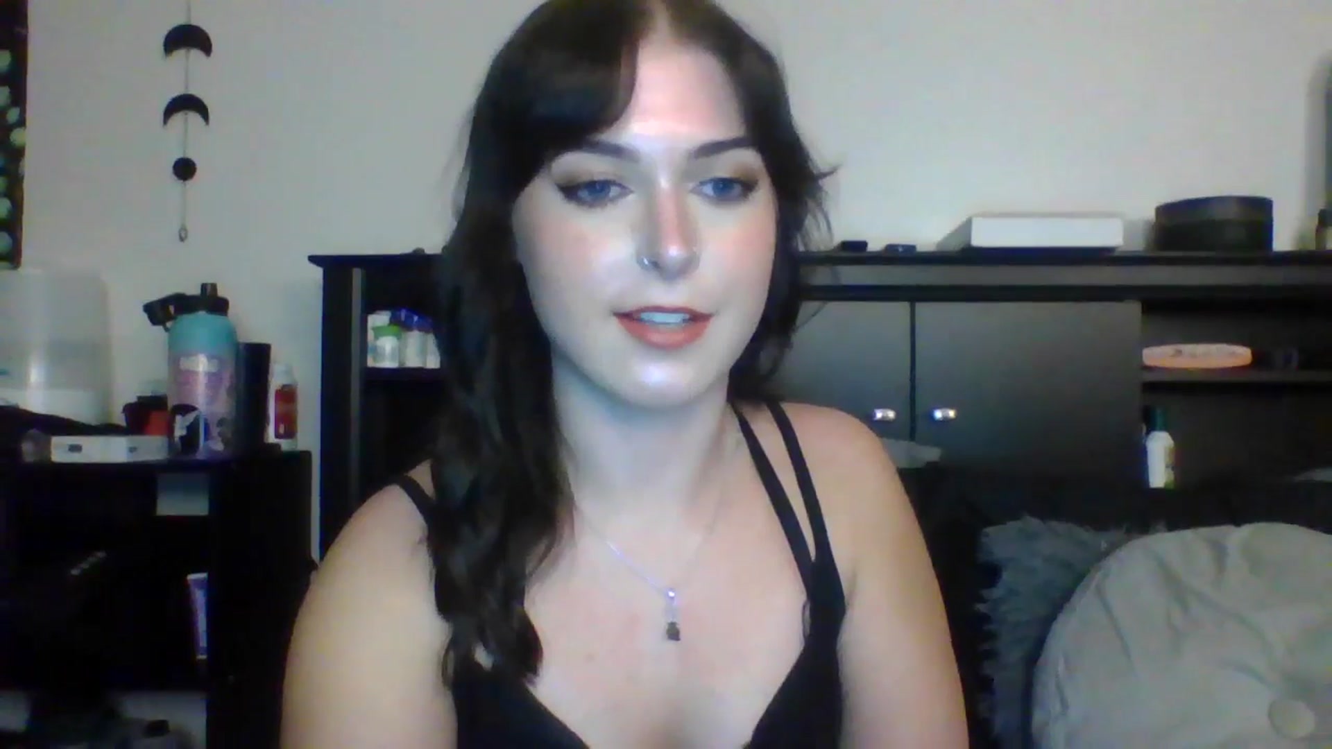 Gallery image thumbnail from AuroraLightz's myfreecams stream on, 08/26/2025, 01:55 image 11 of 20