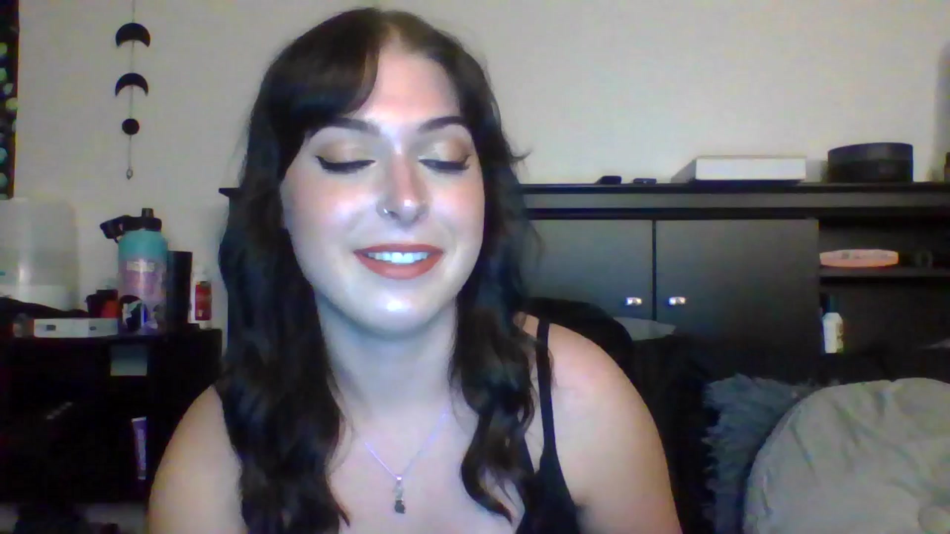 Gallery image thumbnail from AuroraLightz's myfreecams stream on, 08/26/2025, 01:55 image 17 of 20