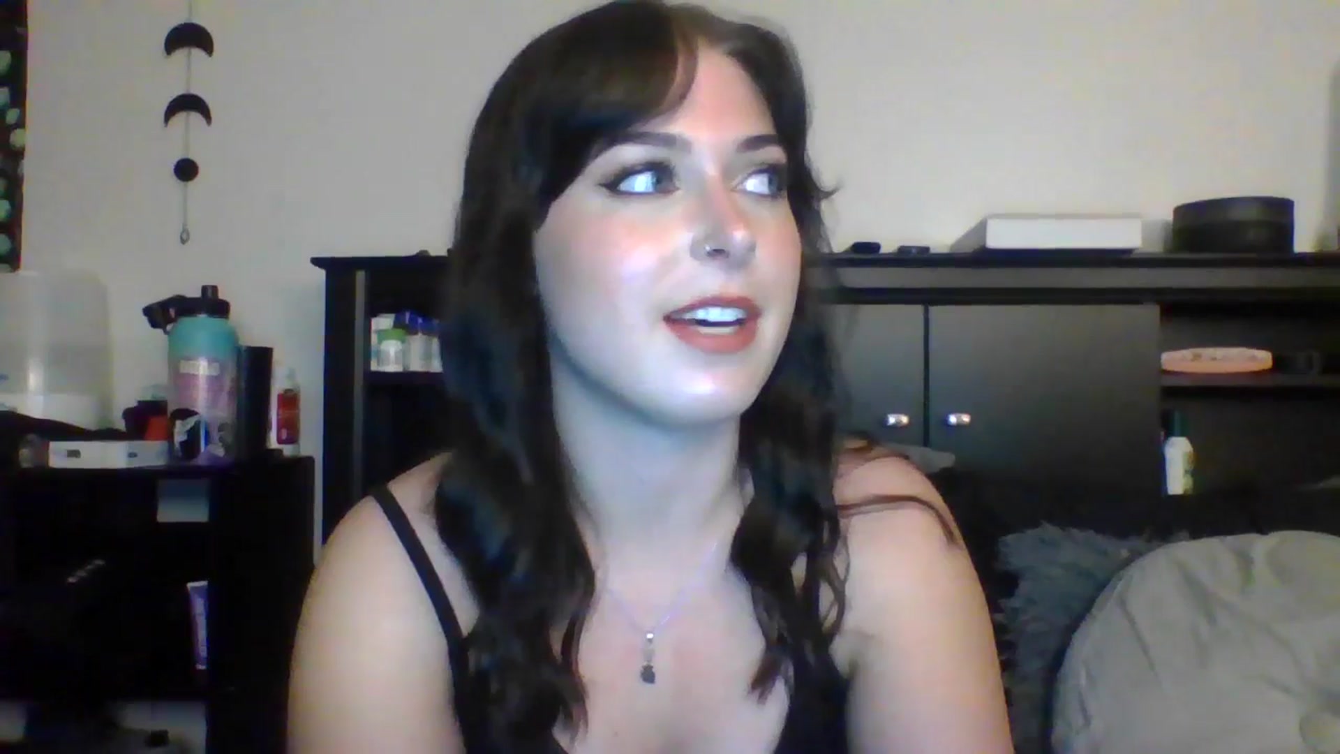 Gallery image thumbnail from AuroraLightz's myfreecams stream on, 08/26/2025, 01:55 image 13 of 20