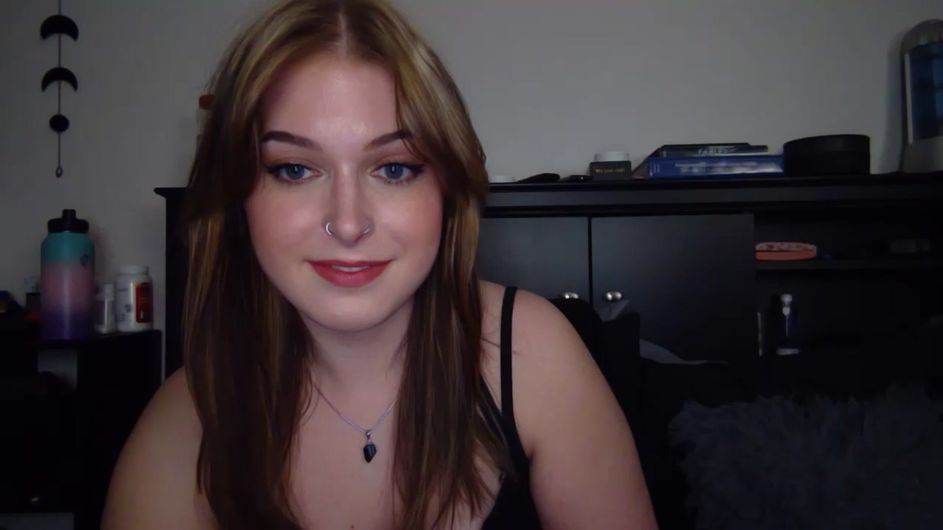 Gallery image thumbnail from AuroraLightz's myfreecams stream on, 11/25/2025, 08:11 image 18 of 20